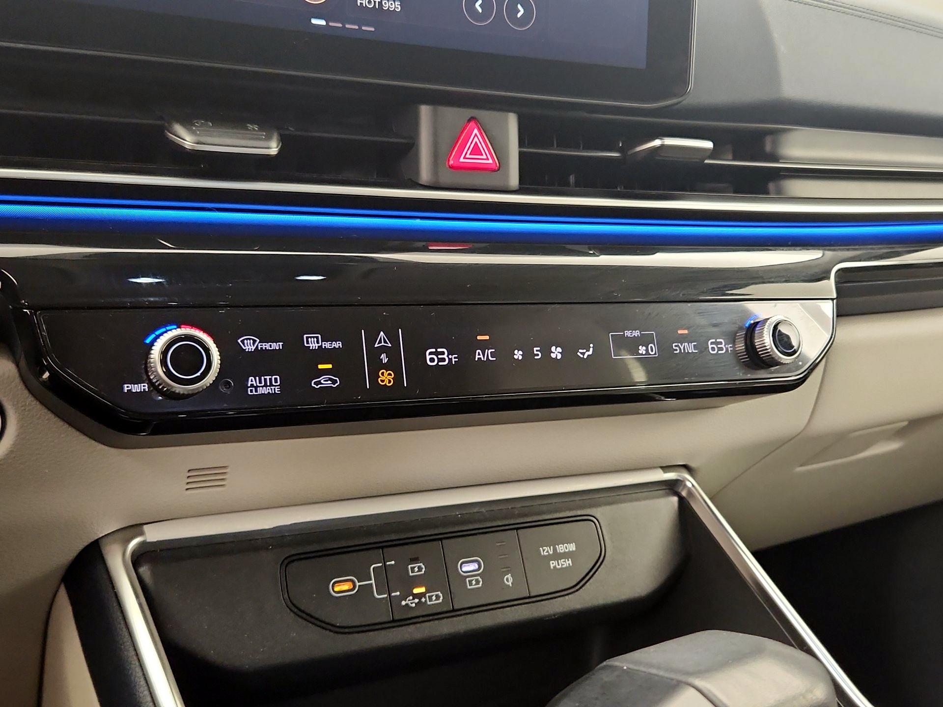 Thumbnail: 2025 Kia Carnival - 17