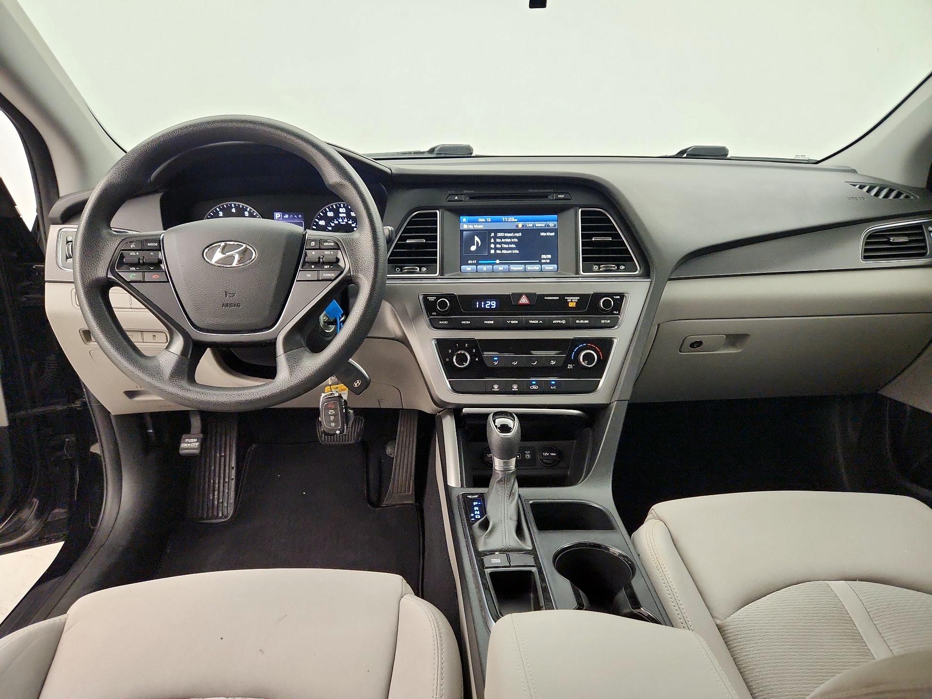 Thumbnail: 2017 Hyundai Sonata - 9