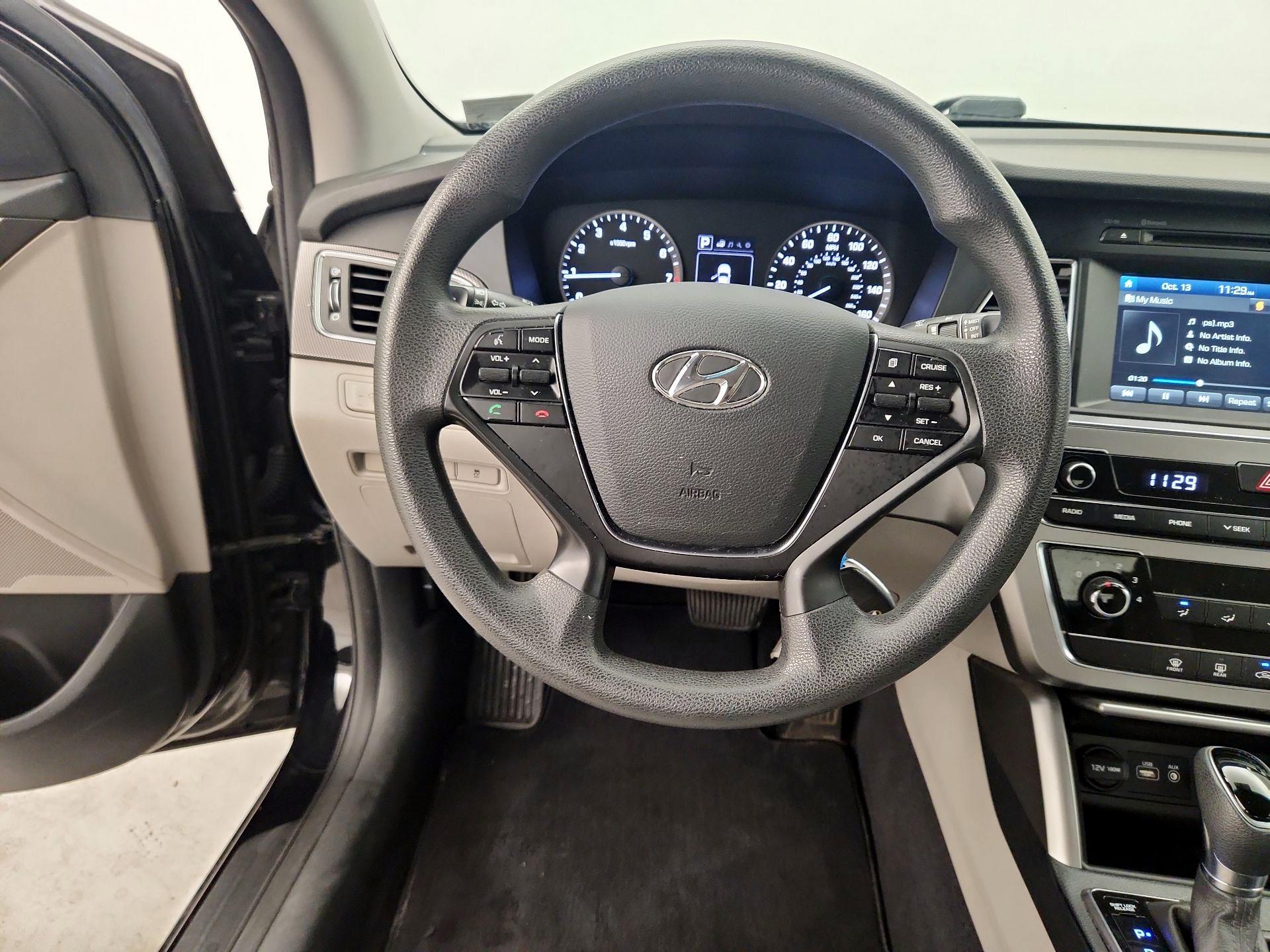 Thumbnail: 2017 Hyundai Sonata - 10