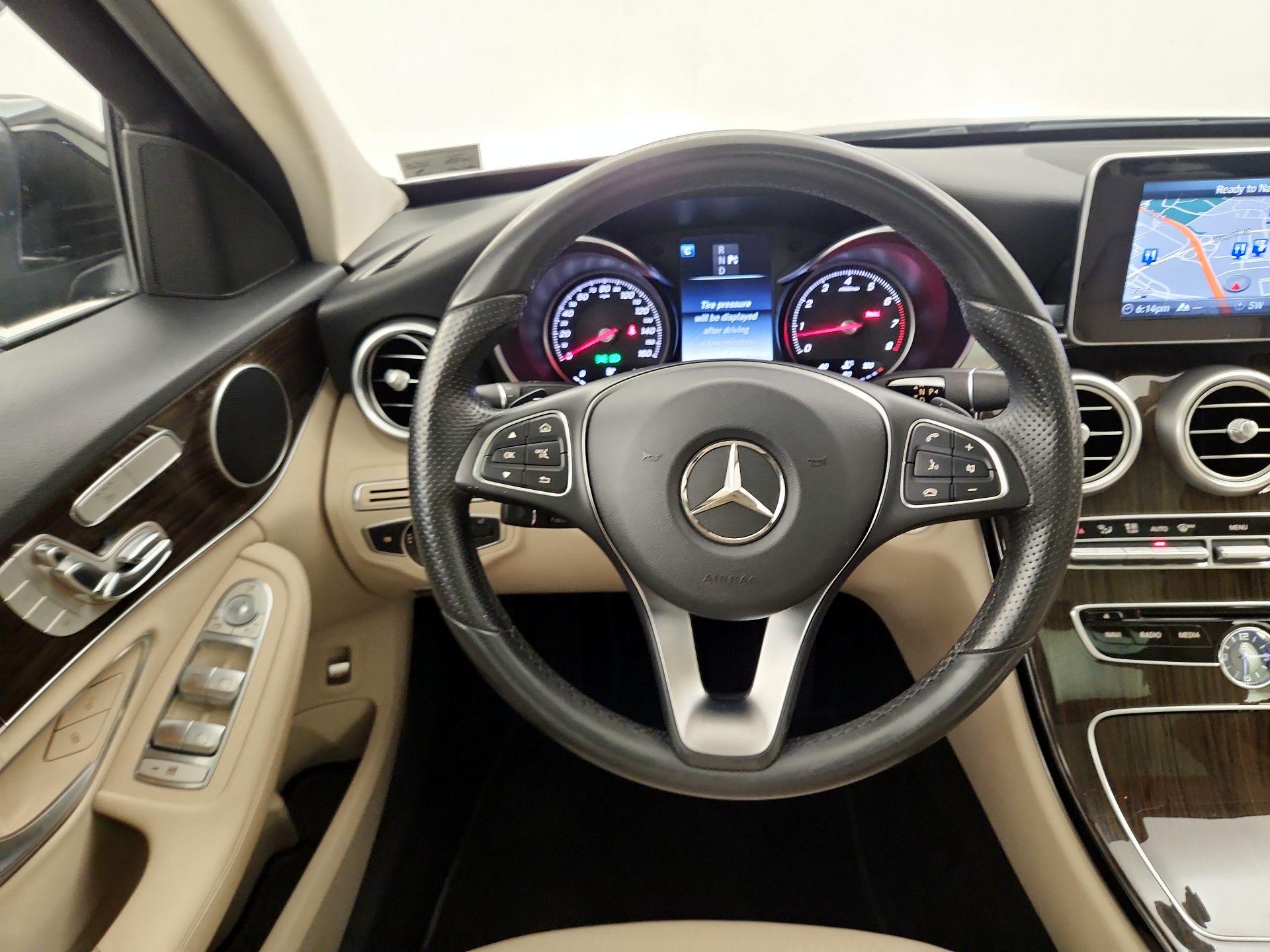 Thumbnail: 2016 Mercedes-Benz C-Class - 10