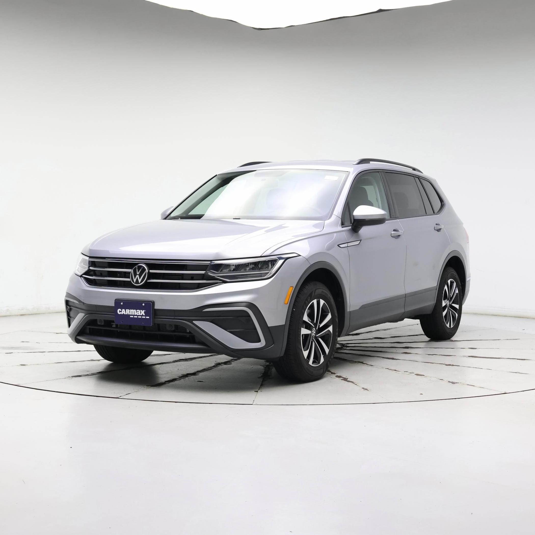 Thumbnail: 2022 Volkswagen Tiguan - 4