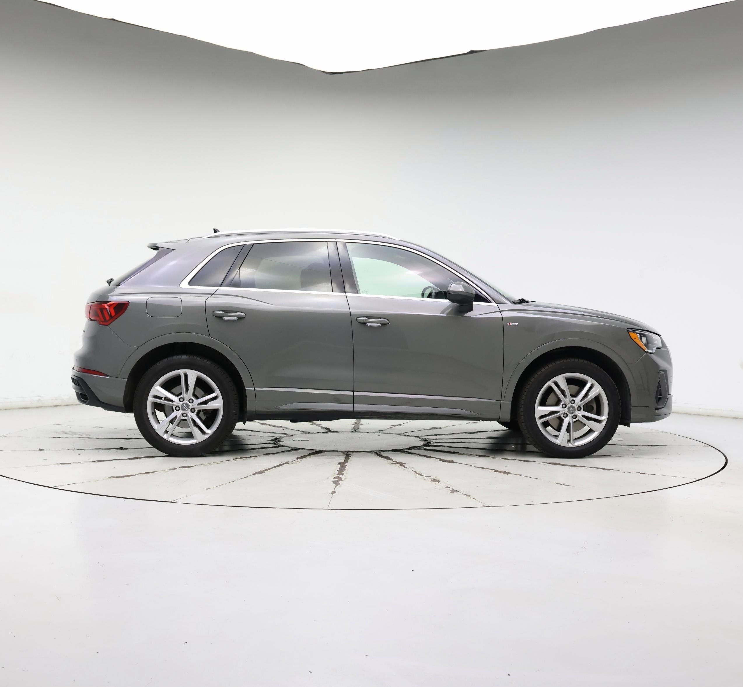Thumbnail: 2020 Audi Q3 - 7