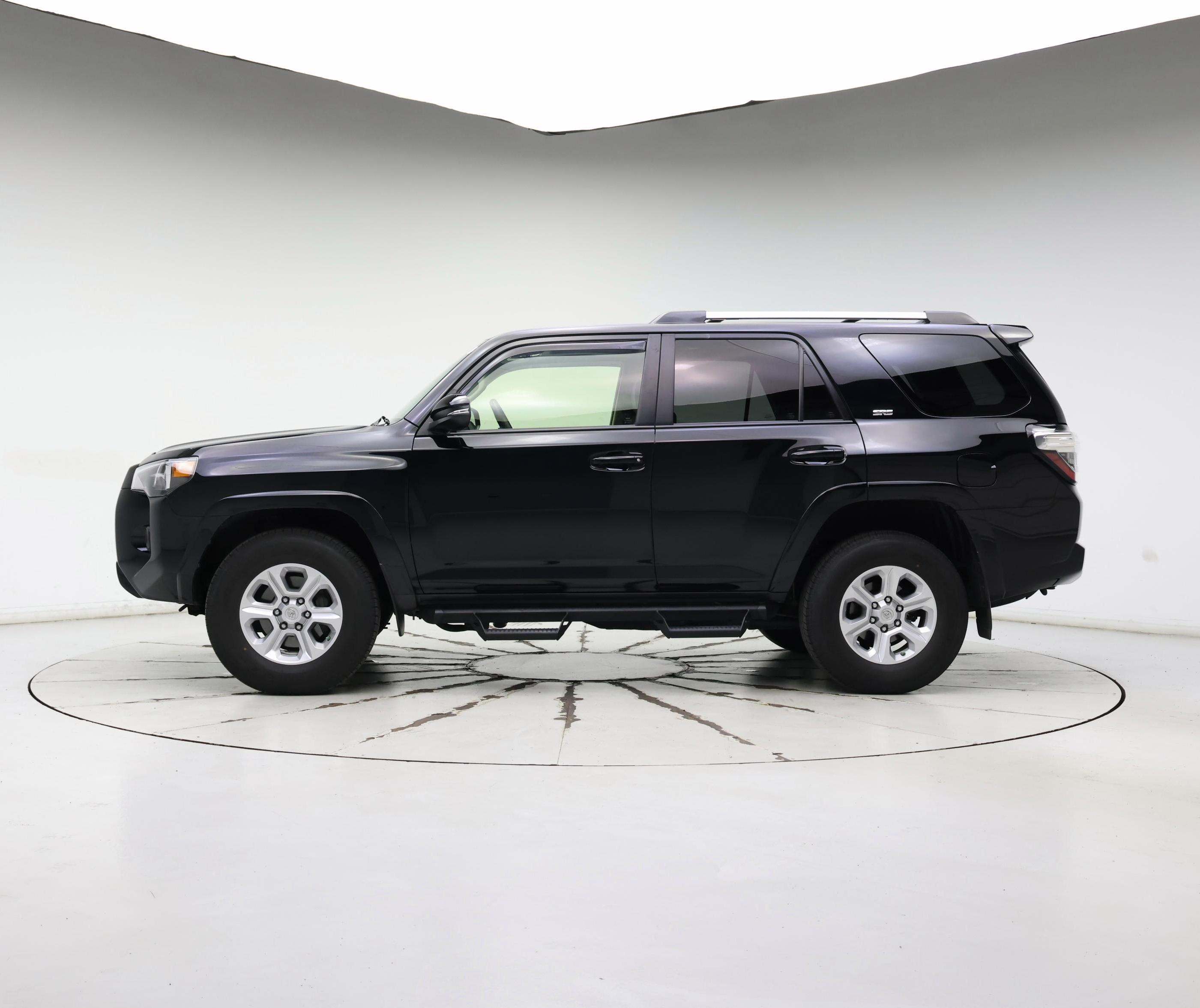 Thumbnail: 2020 Toyota 4Runner - 3