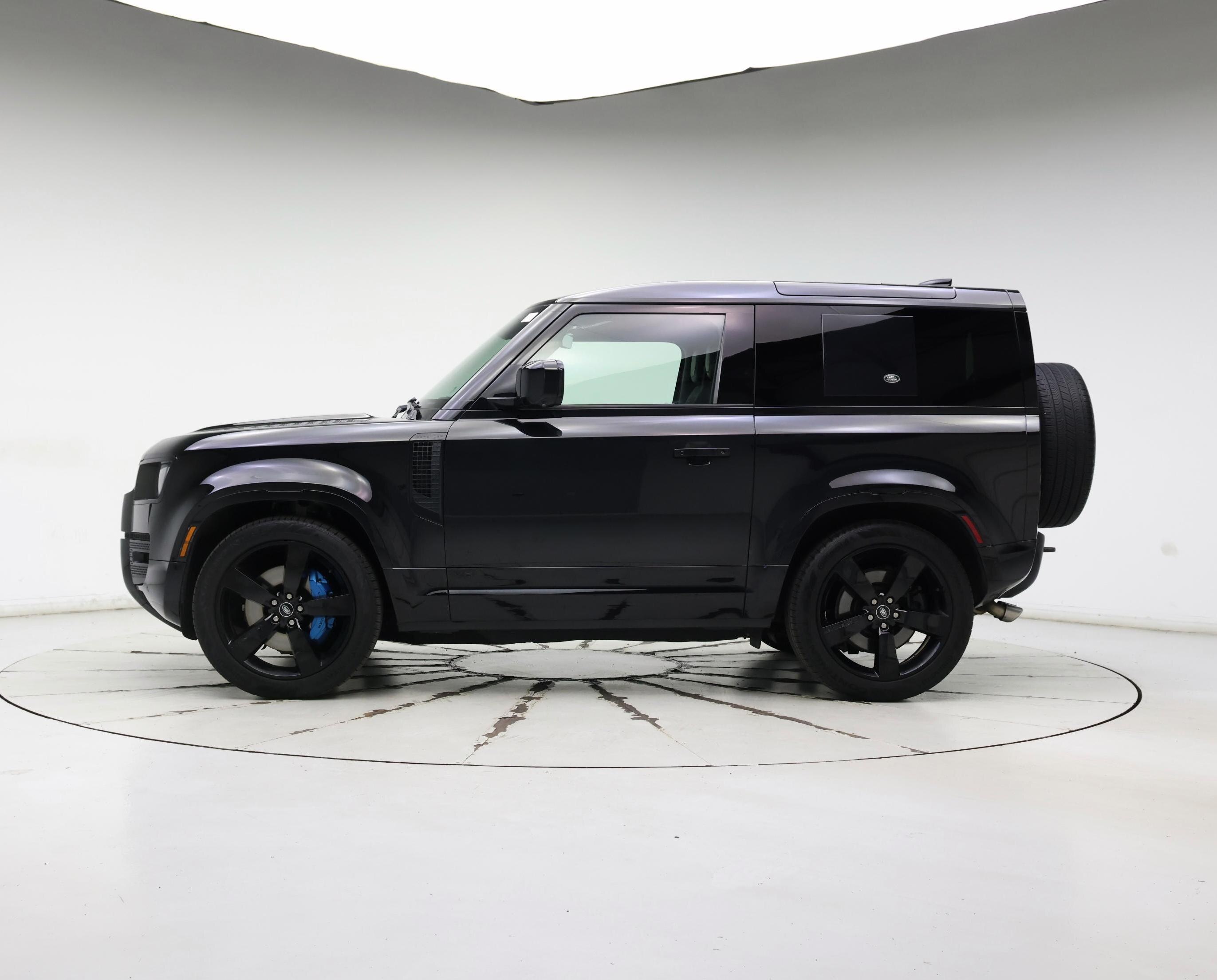 Thumbnail: 2022 Land Rover Defender - 3