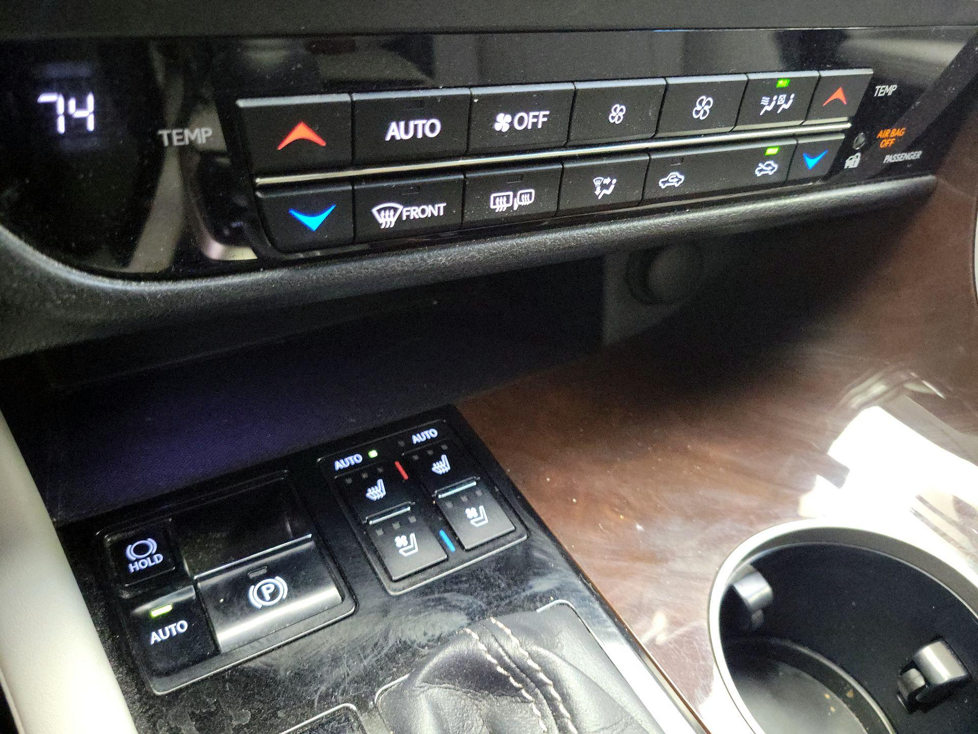 Thumbnail: 2016 Lexus RX - 16