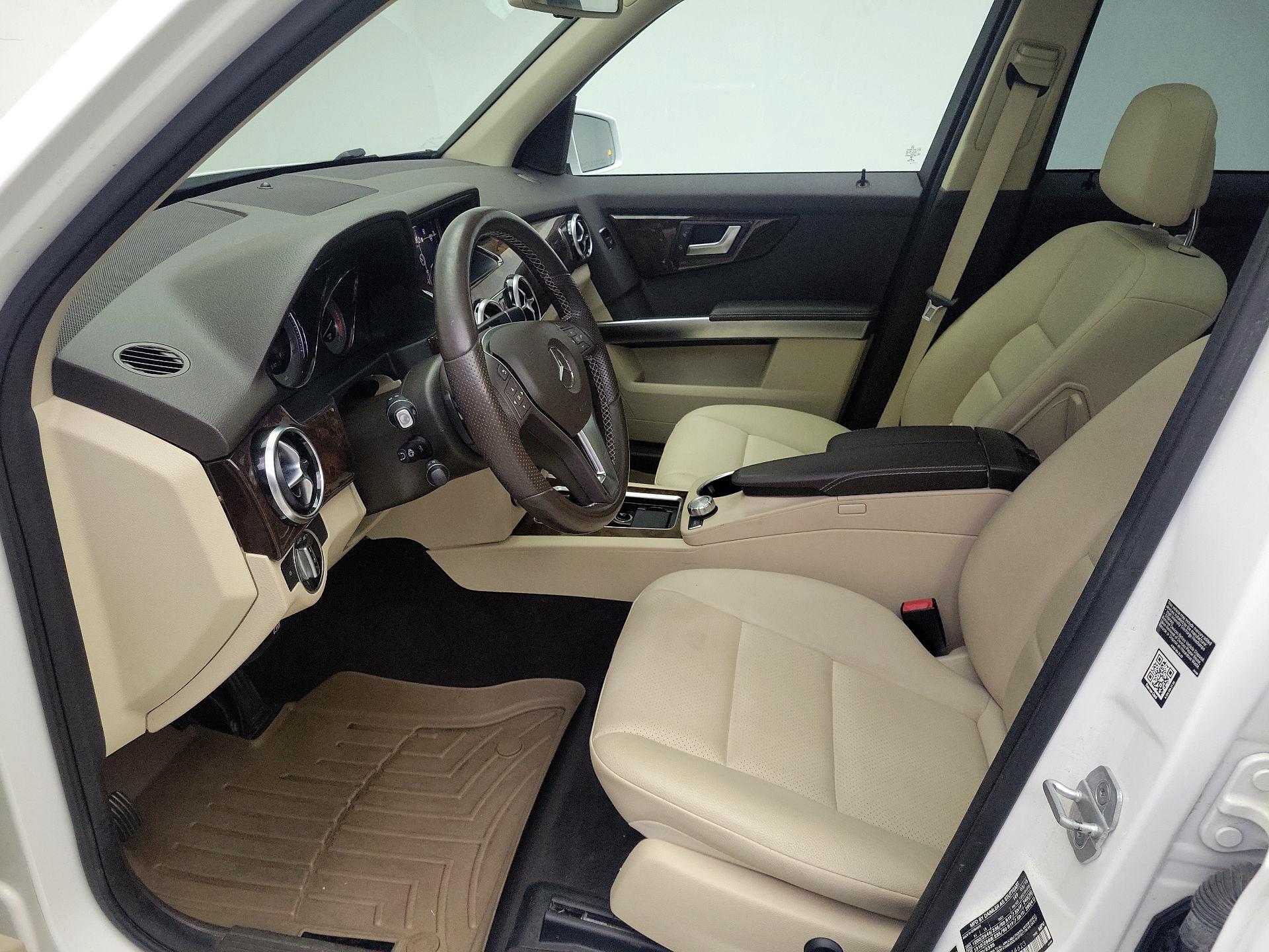Thumbnail: 2015 Mercedes-Benz GLK - 11