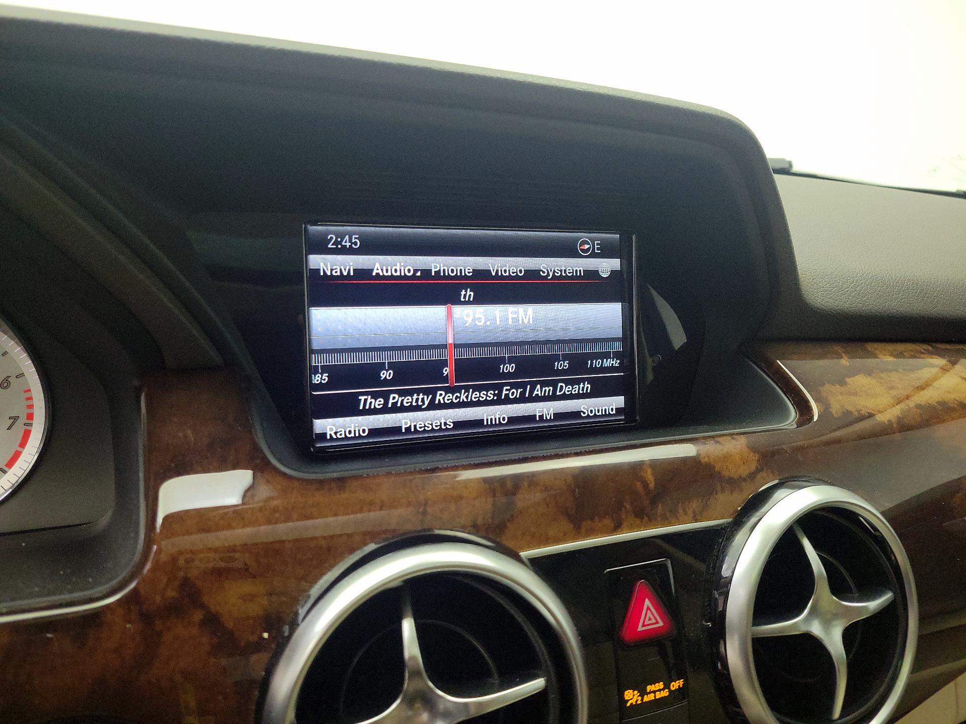Thumbnail: 2015 Mercedes-Benz GLK - 16