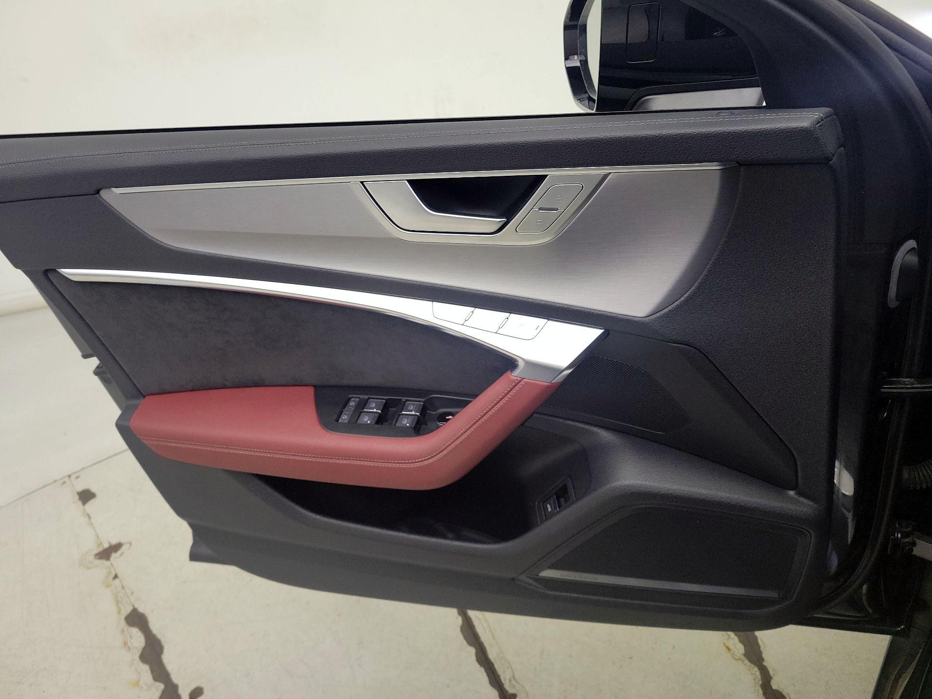 Thumbnail: 2020 Audi S6 - 12