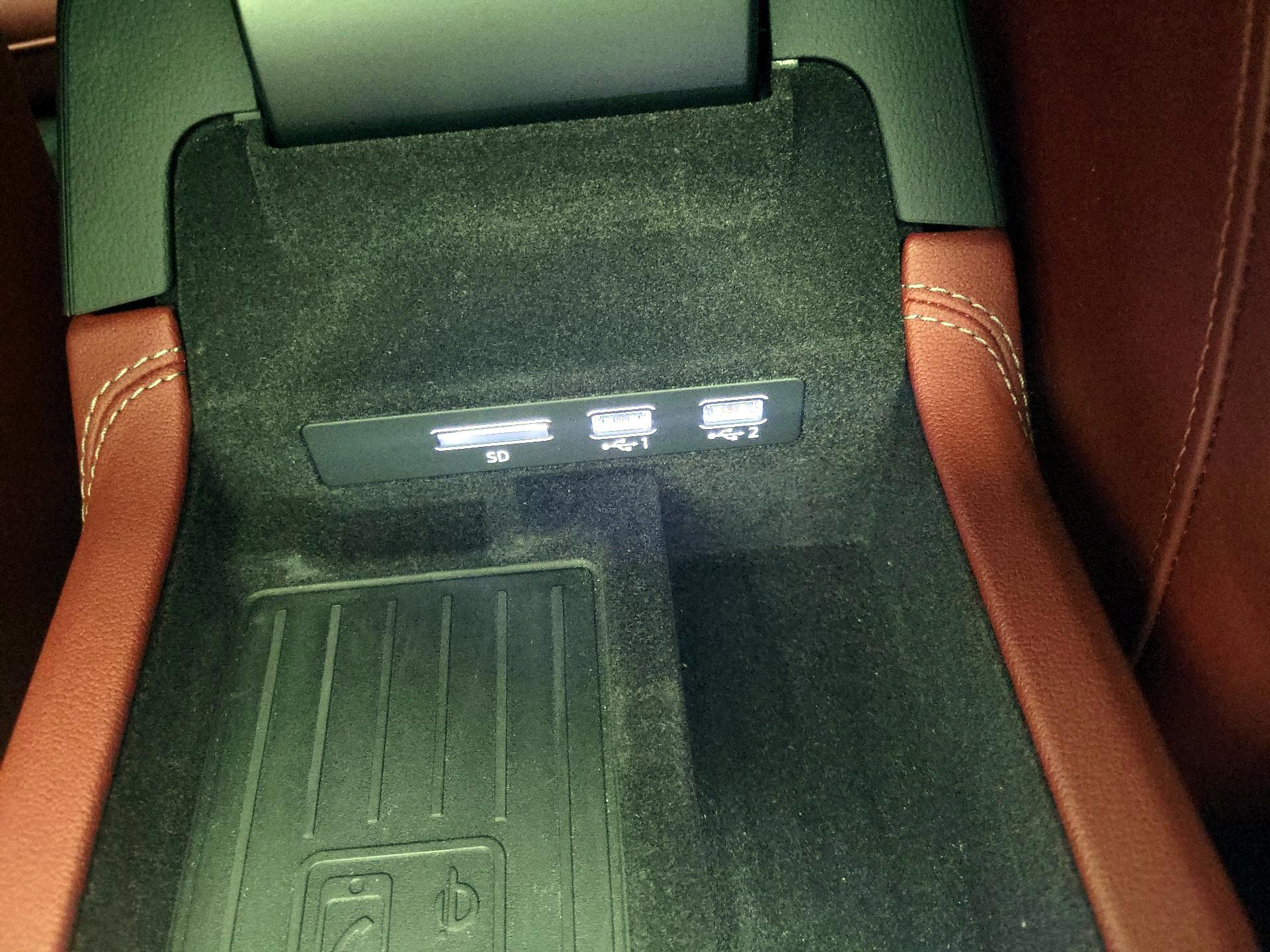 Thumbnail: 2020 Audi S6 - 19