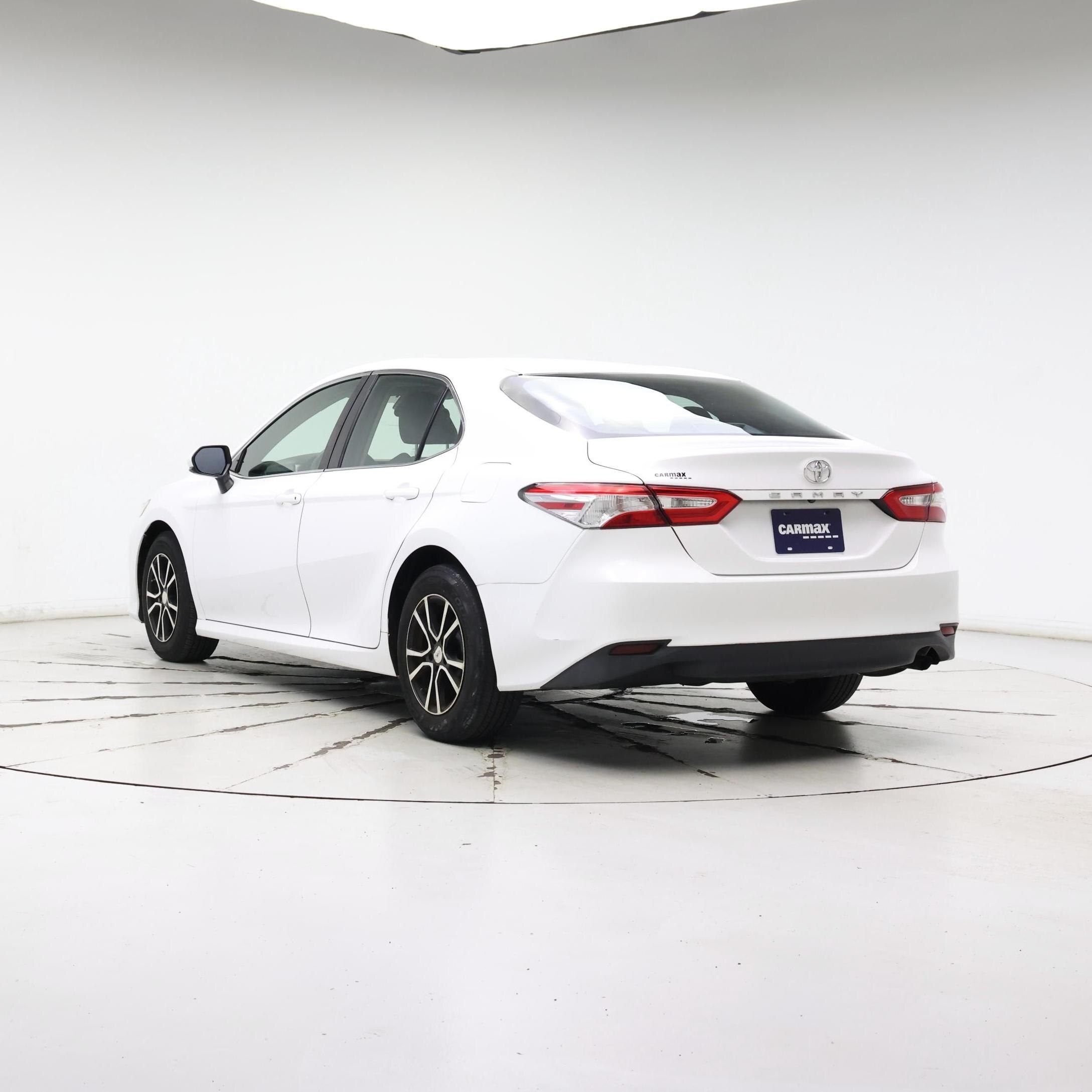 Thumbnail: 2018 Toyota Camry - 2