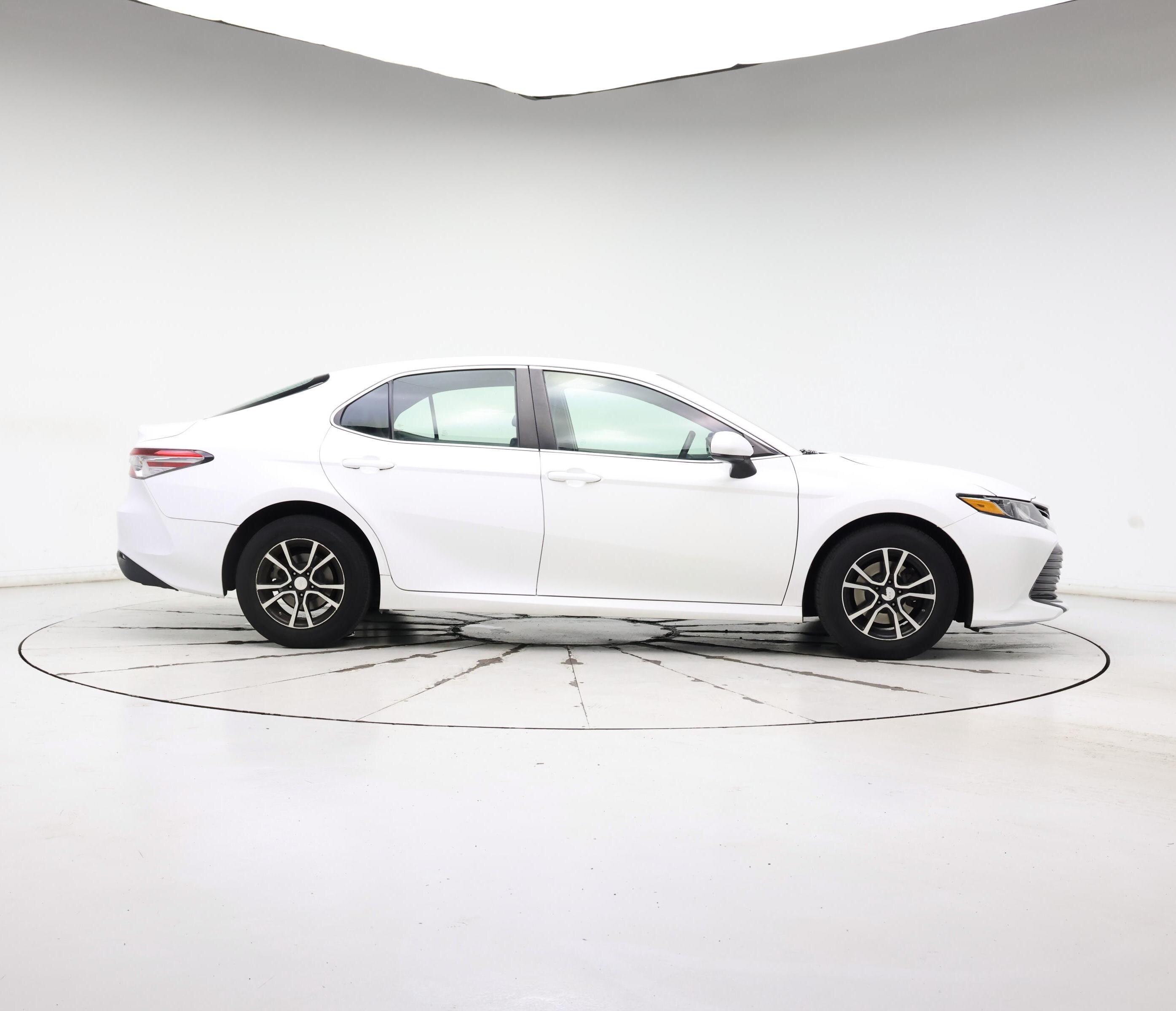 Thumbnail: 2018 Toyota Camry - 7