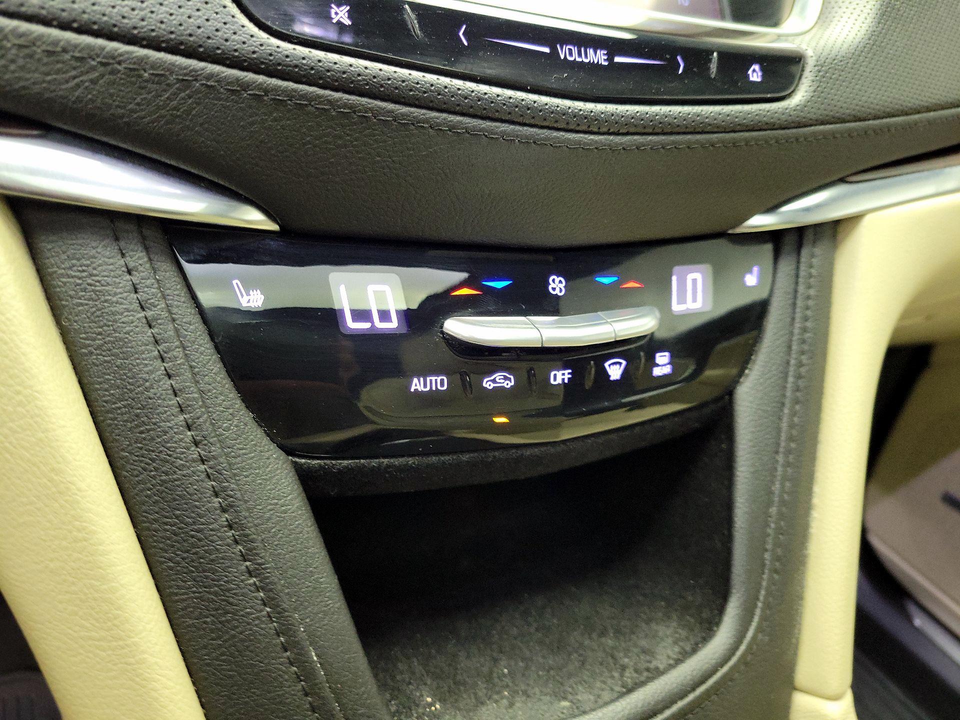 Thumbnail: 2018 Cadillac XT5 - 15