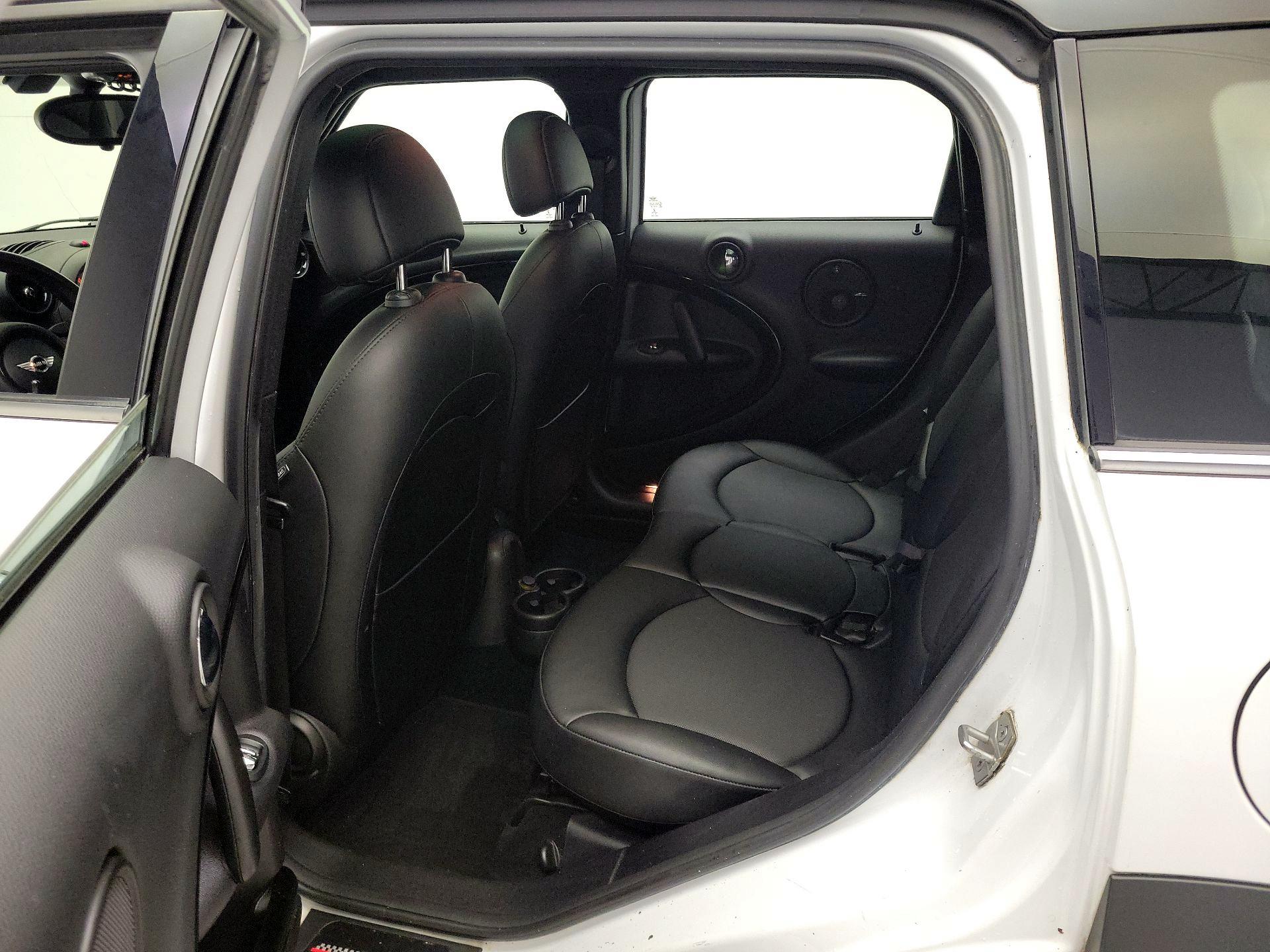Thumbnail: 2016 MINI Cooper Countryman - 17
