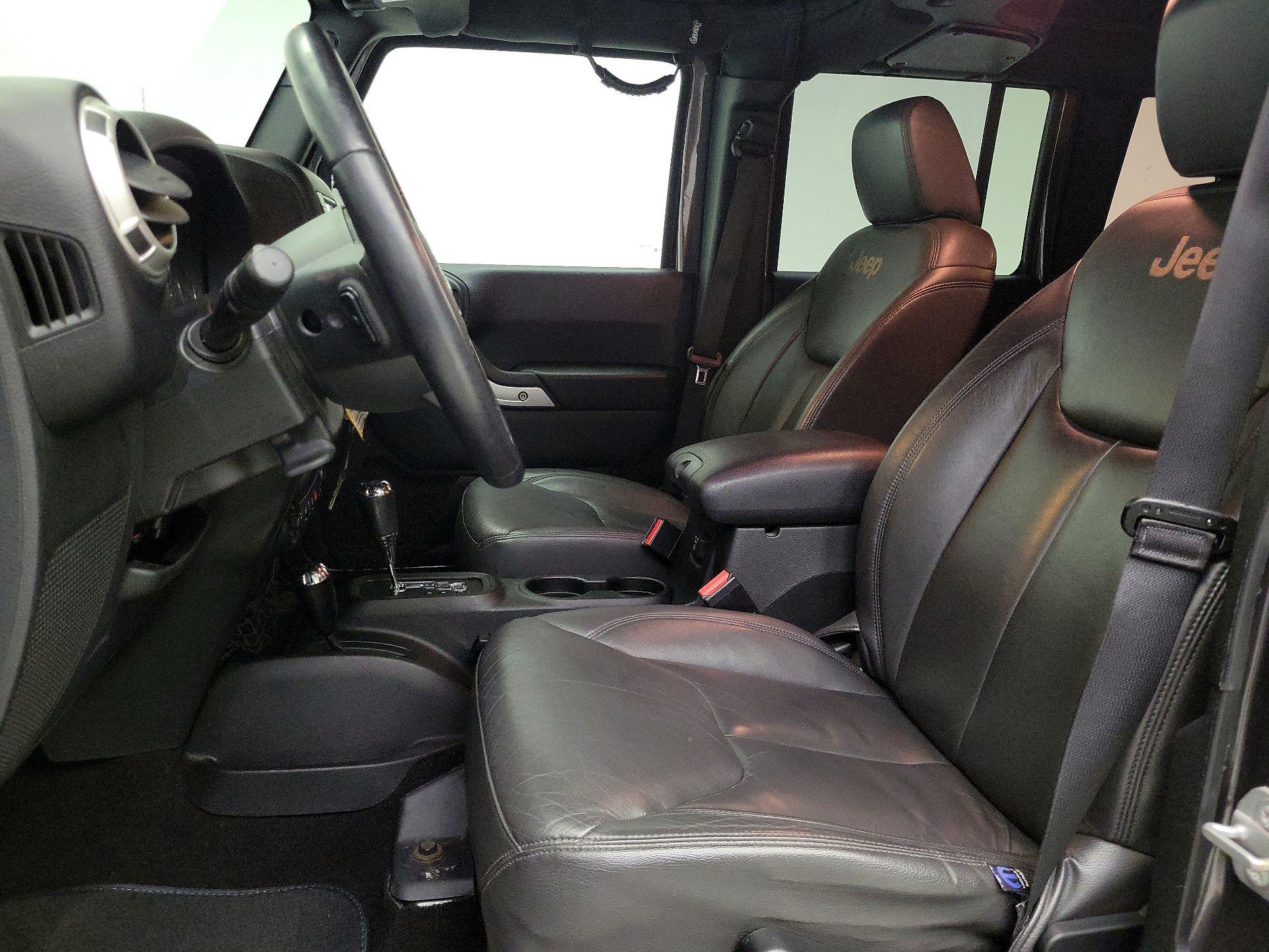 Thumbnail: 2017 Jeep Wrangler - 11