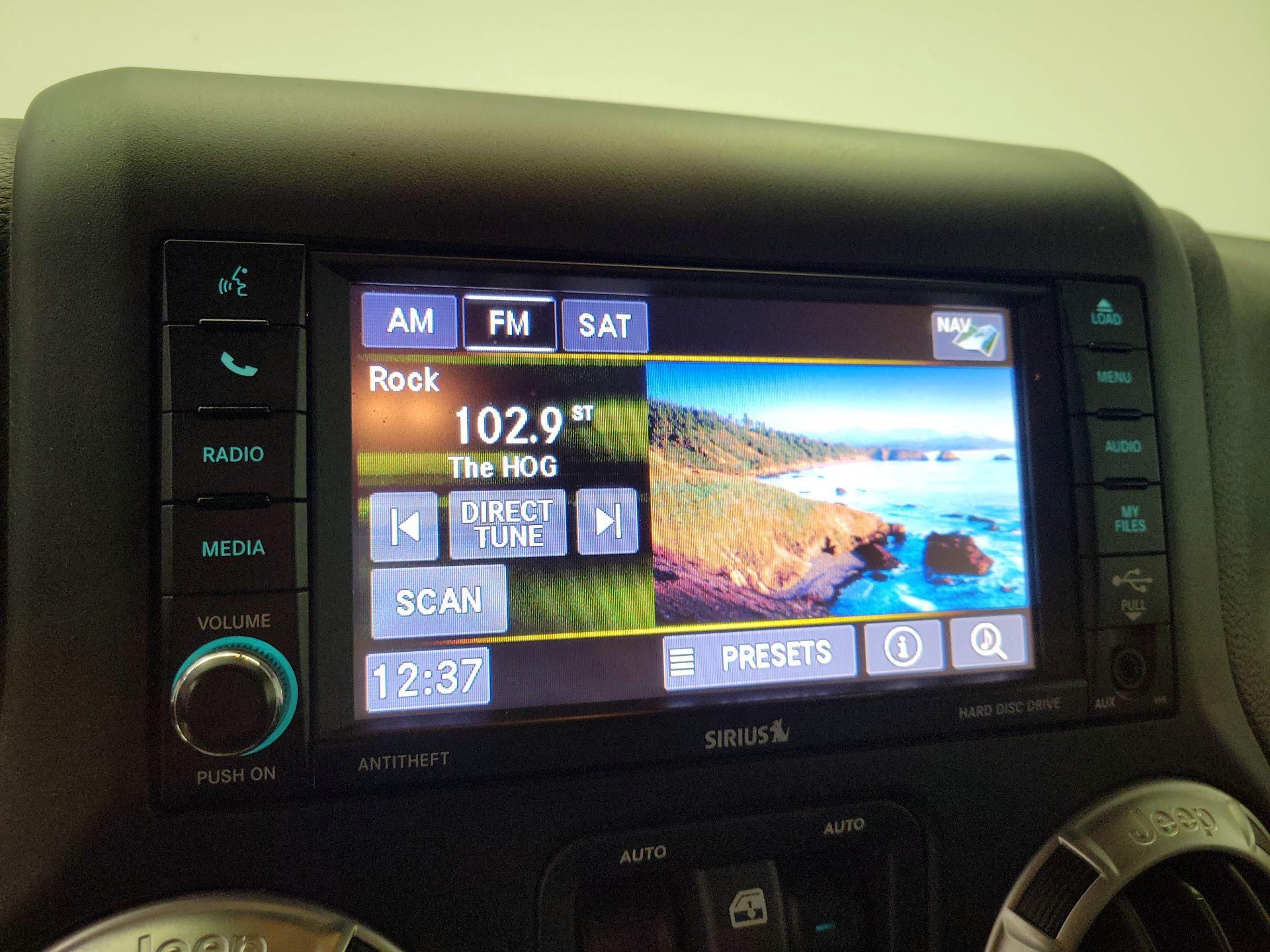 Thumbnail: 2017 Jeep Wrangler - 14