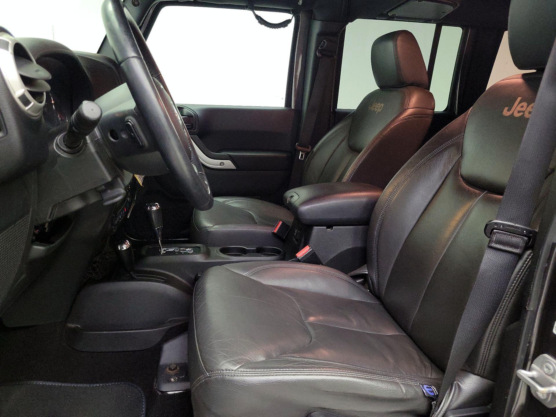 Thumbnail: 2017 Jeep Wrangler - 17