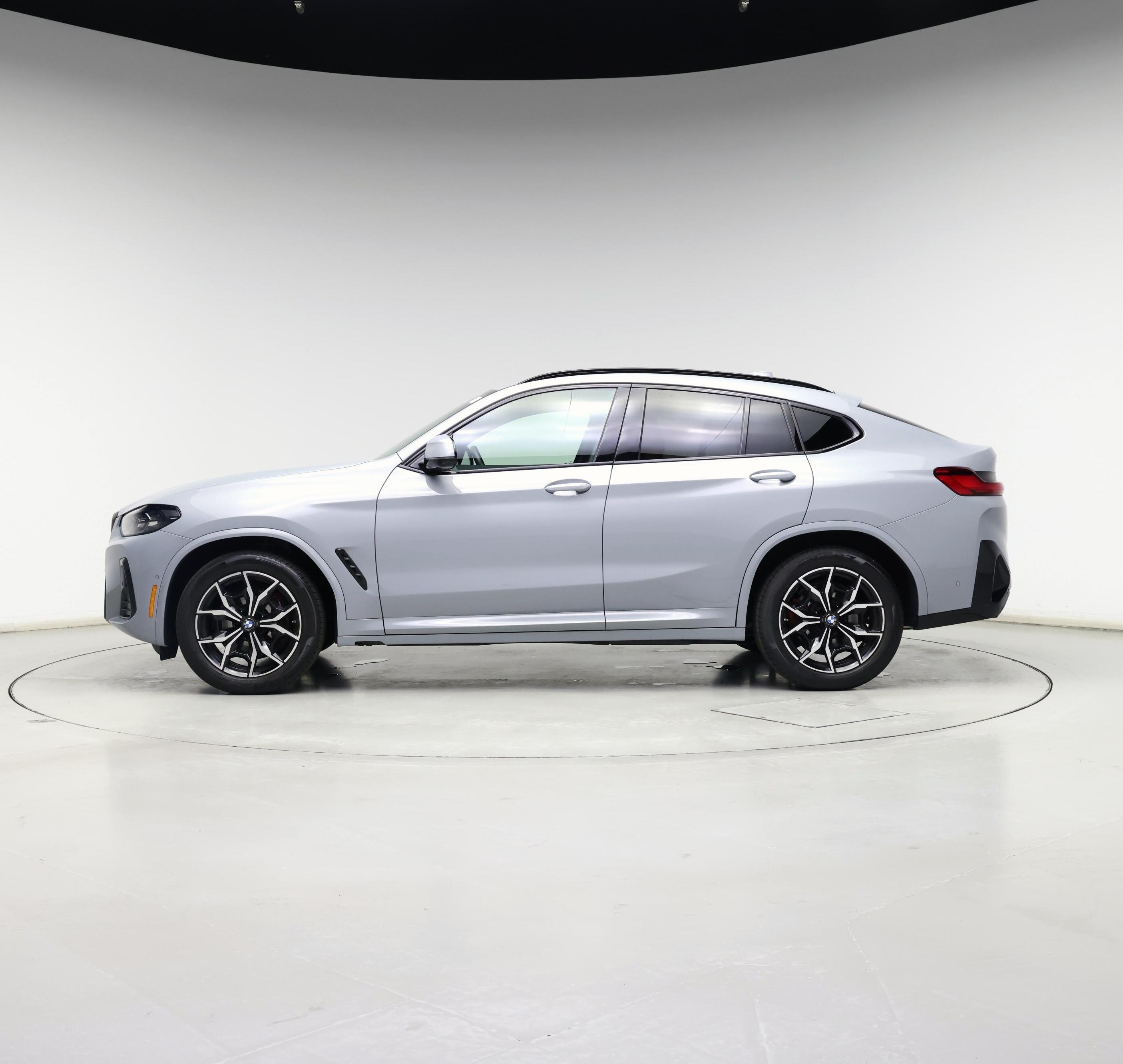 Thumbnail: 2023 BMW X4 - 3