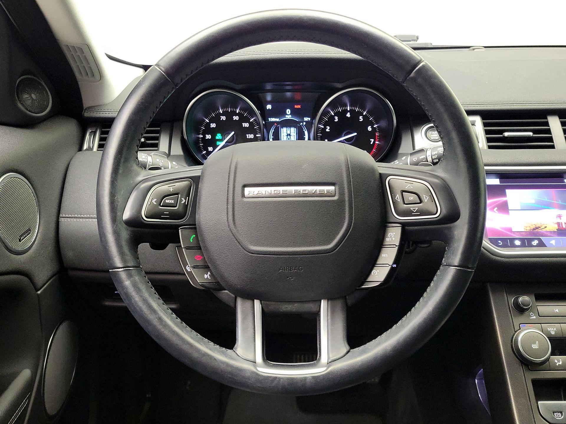 Thumbnail: 2018 Land Rover Range Rover Evoque - 10