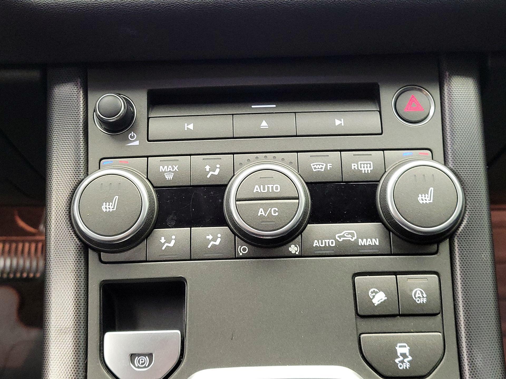 Thumbnail: 2018 Land Rover Range Rover Evoque - 17