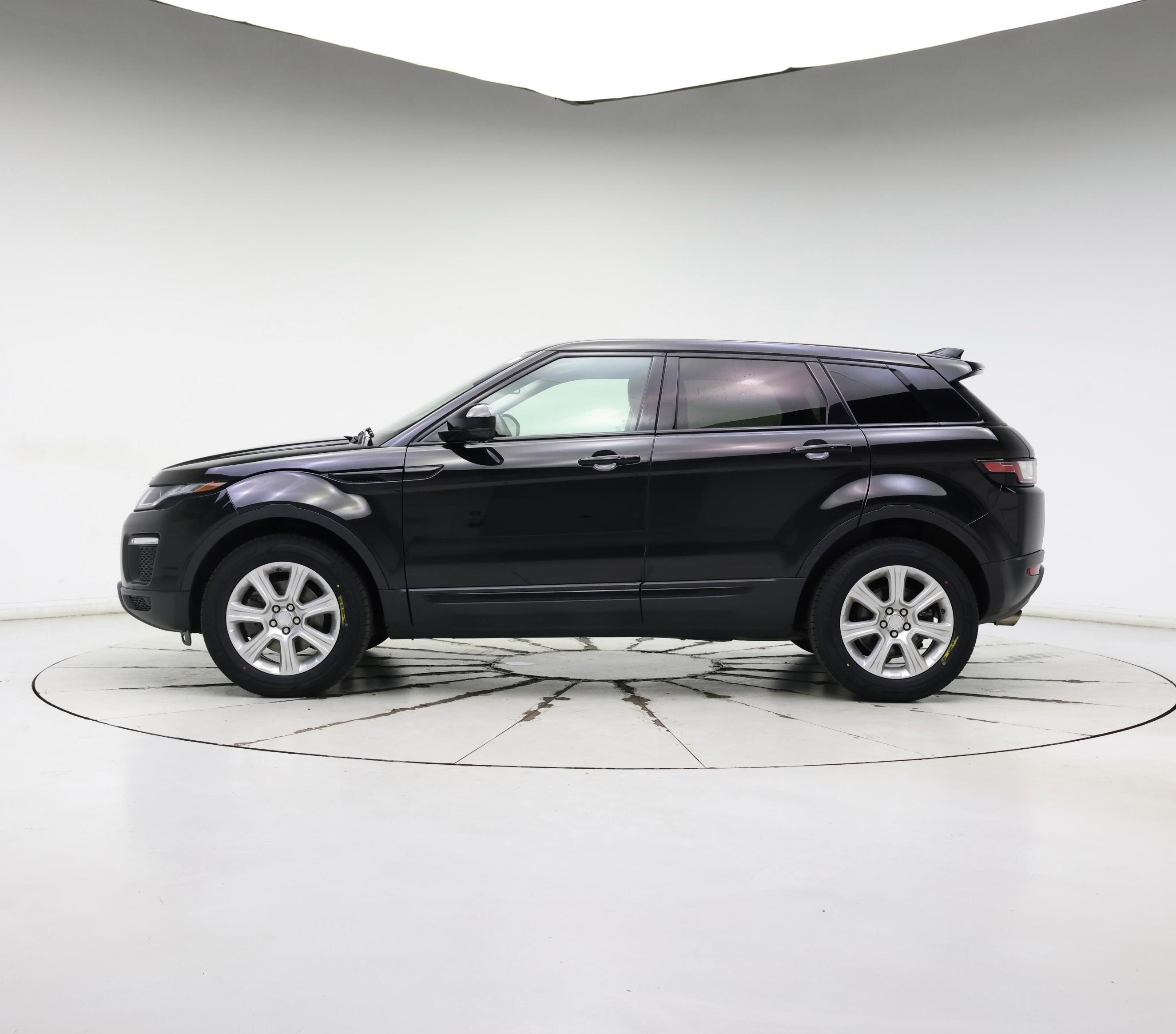 Thumbnail: 2018 Land Rover Range Rover Evoque - 3