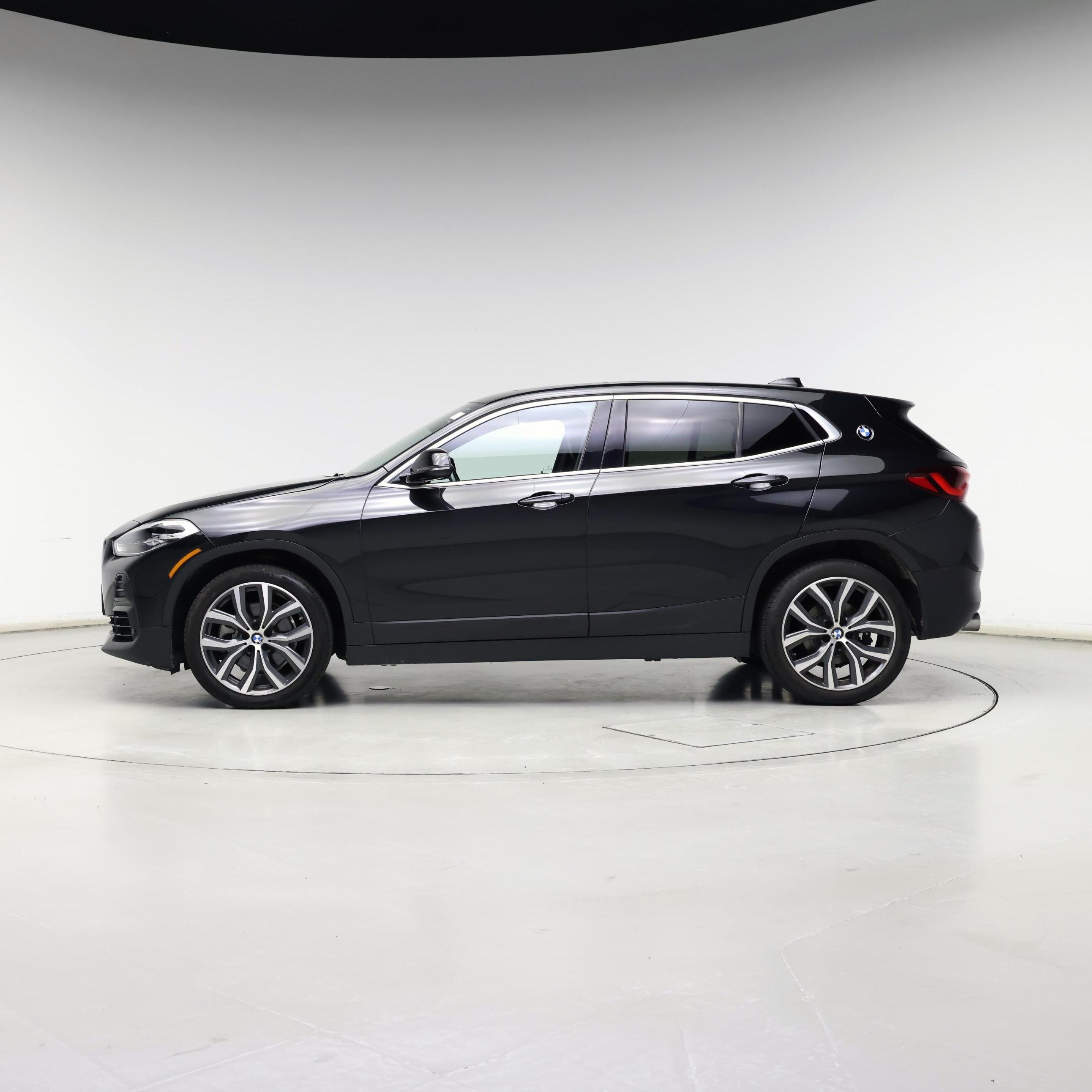Thumbnail: 2021 BMW X2 - 3