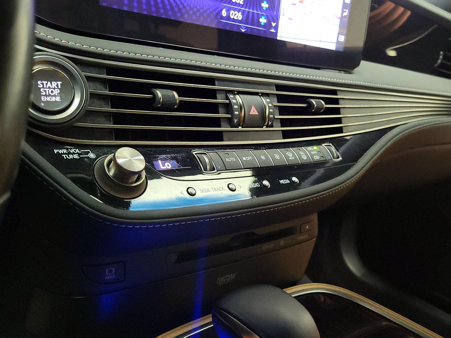 Thumbnail: 2021 Lexus LS - 17