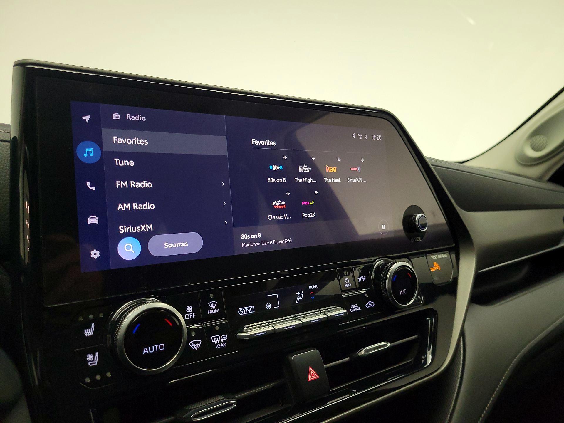 Thumbnail: 2023 Toyota Highlander - 15