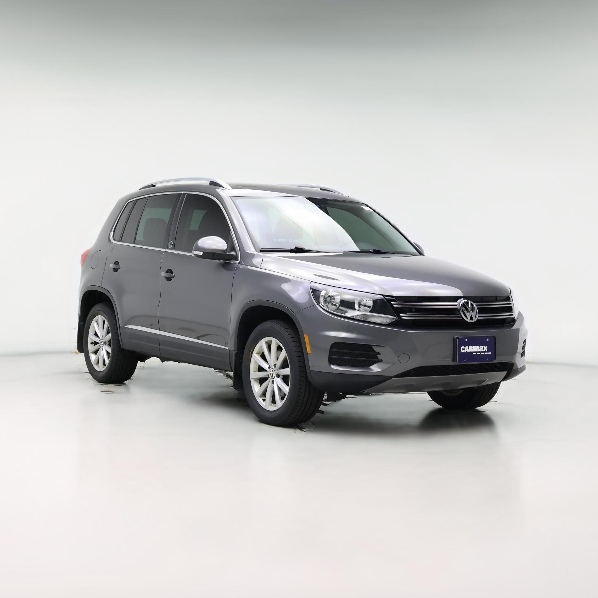 Thumbnail: 2017 Volkswagen Tiguan - 1