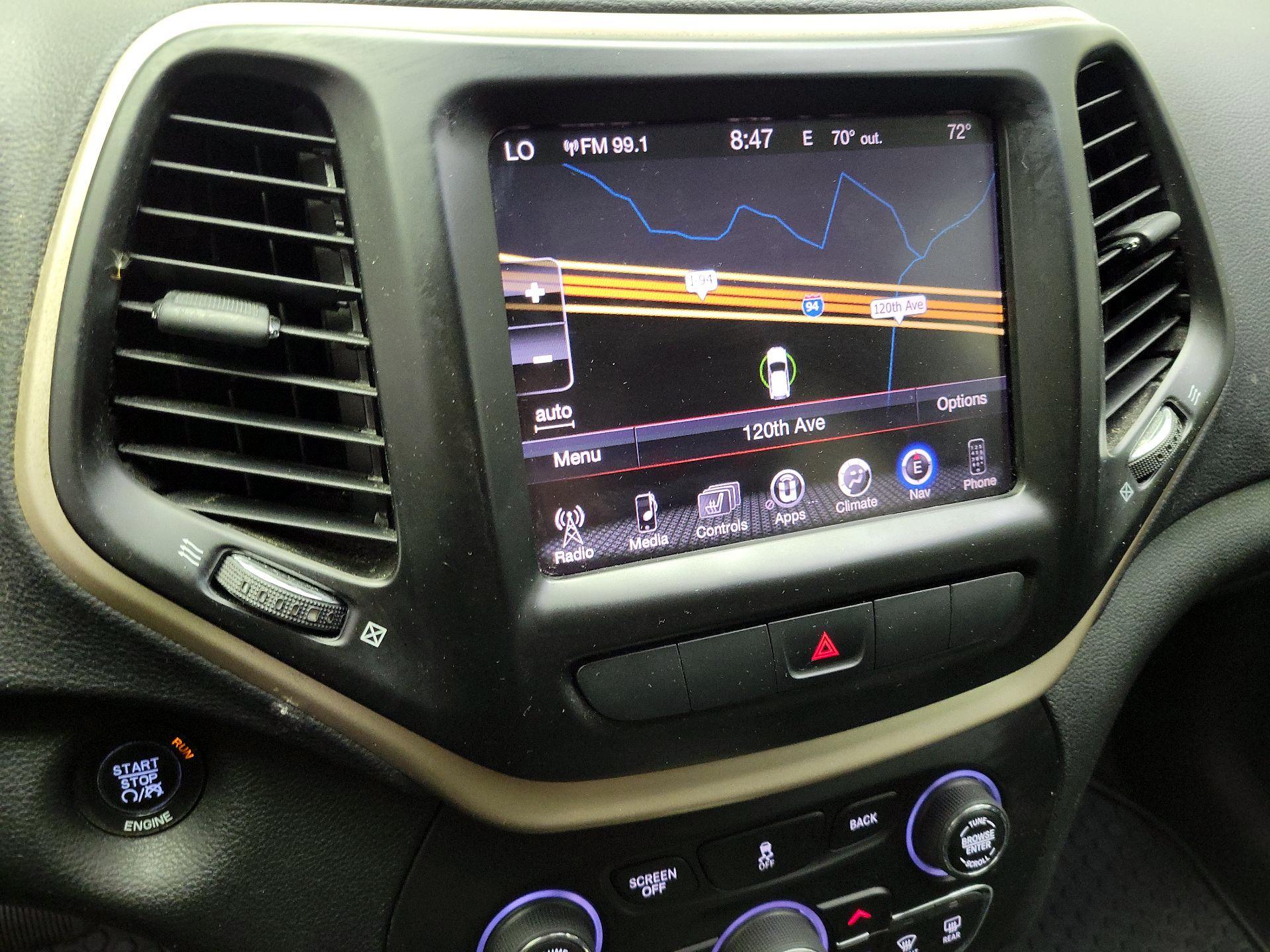 Thumbnail: 2015 Jeep Cherokee - 14
