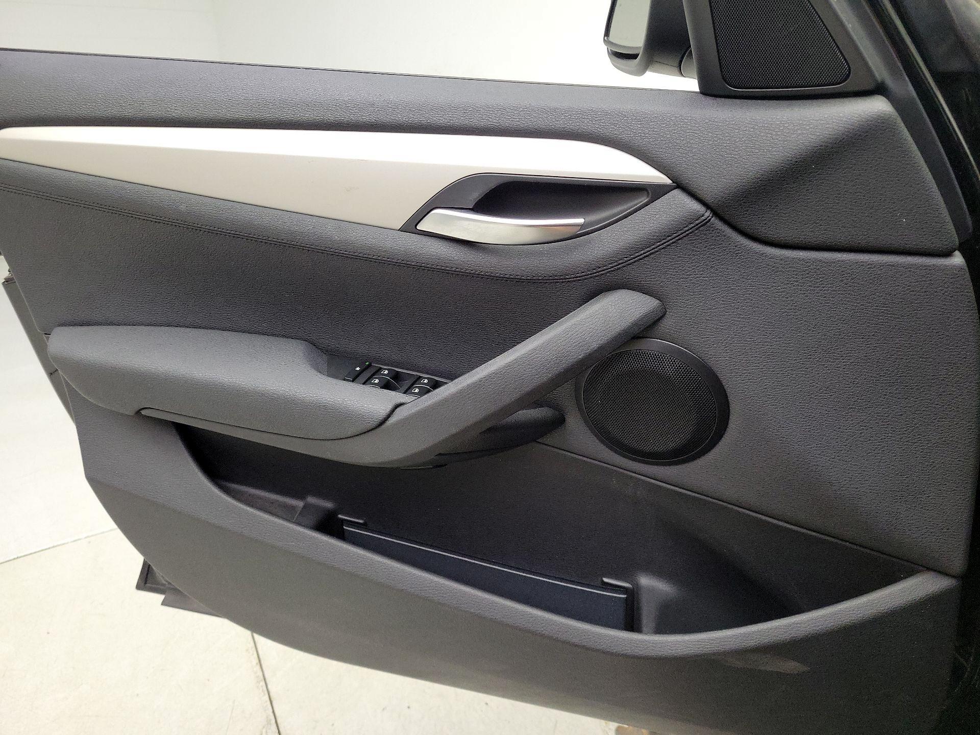 Thumbnail: 2015 BMW X1 - 12
