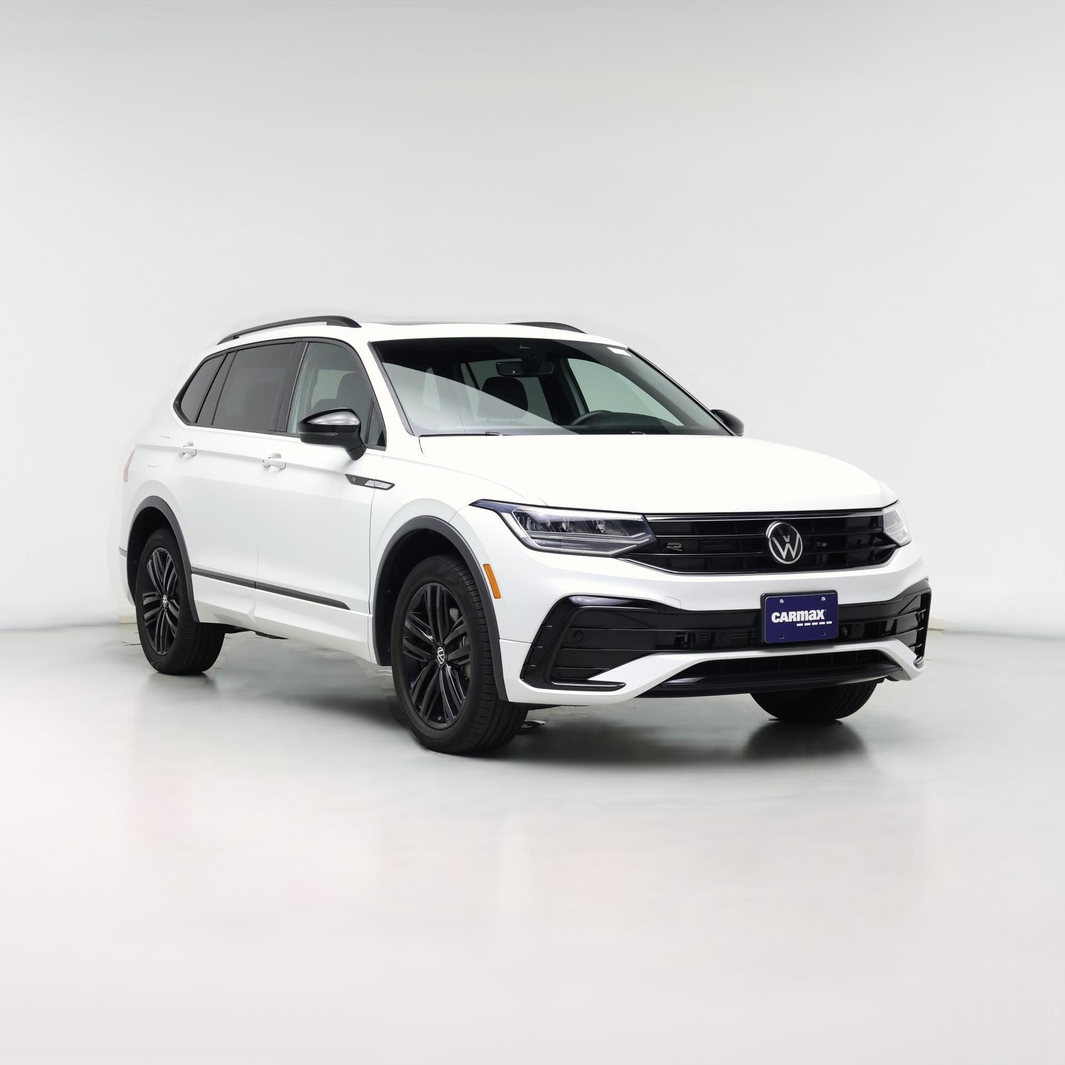 Thumbnail: 2022 Volkswagen Tiguan - 1