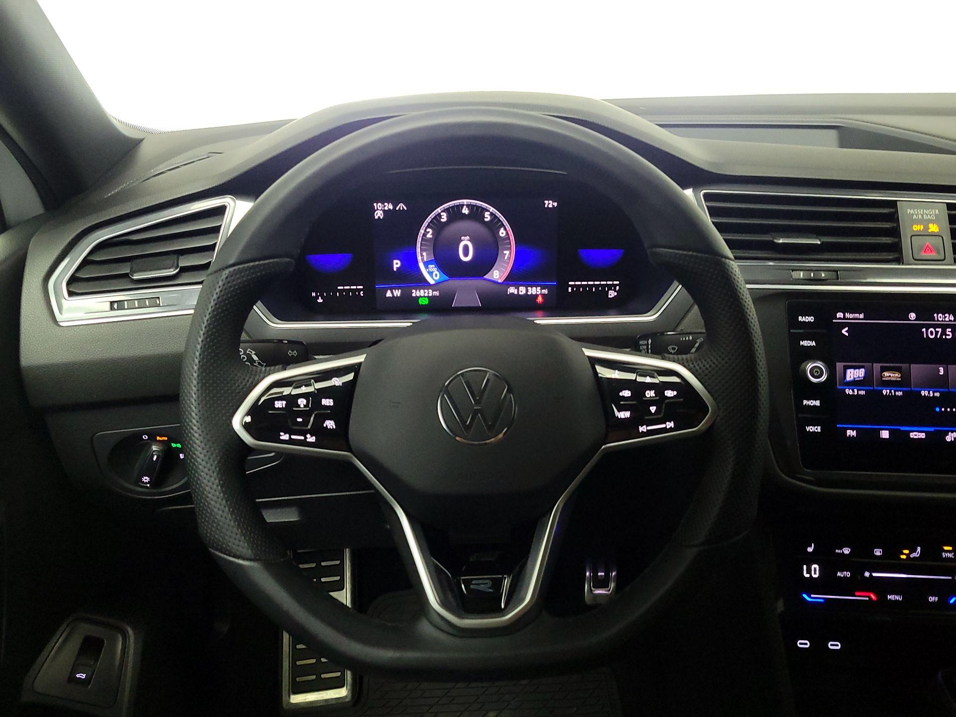 Thumbnail: 2022 Volkswagen Tiguan - 10