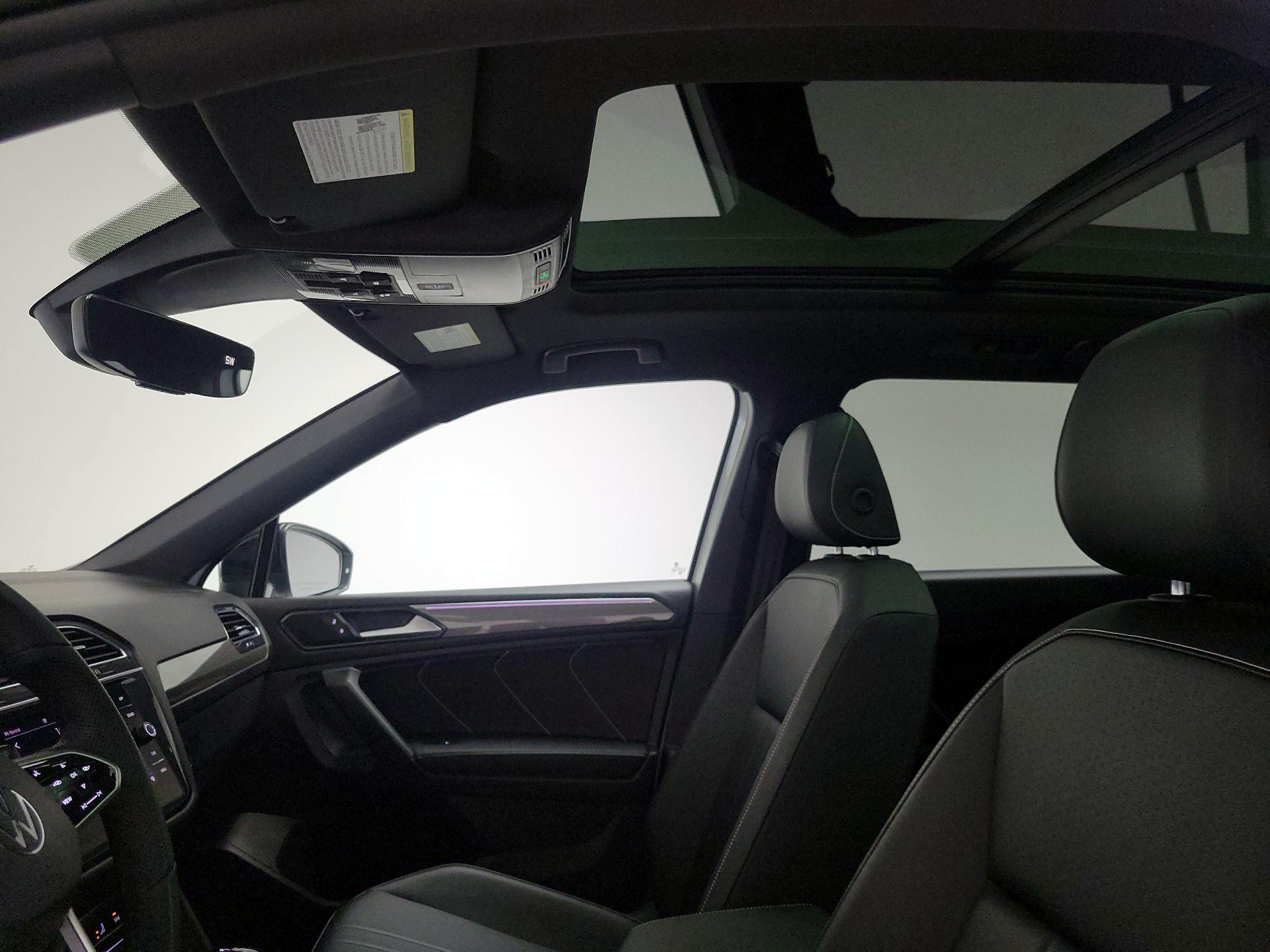 Thumbnail: 2022 Volkswagen Tiguan - 19
