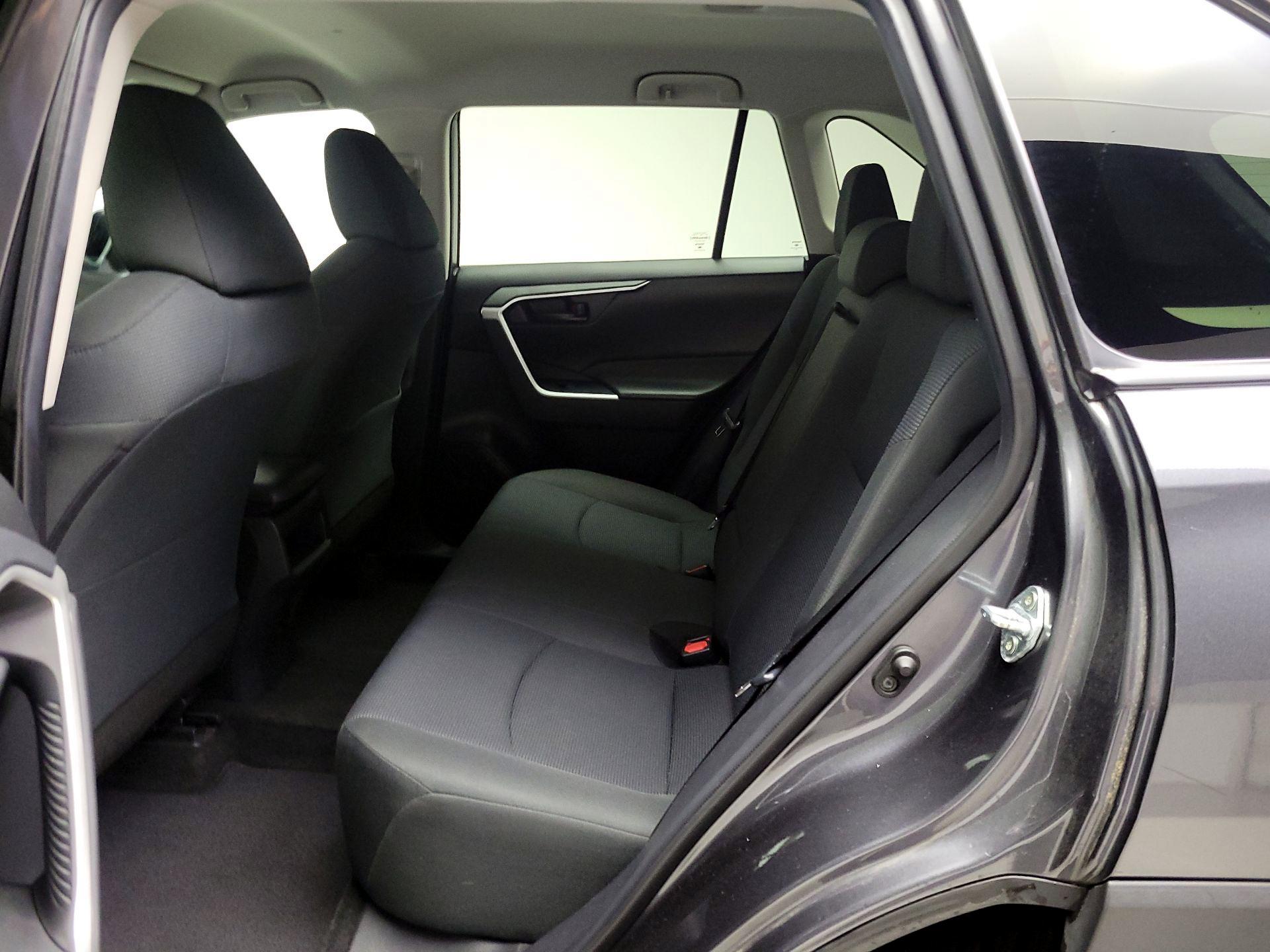Thumbnail: 2021 Toyota RAV4 - 19