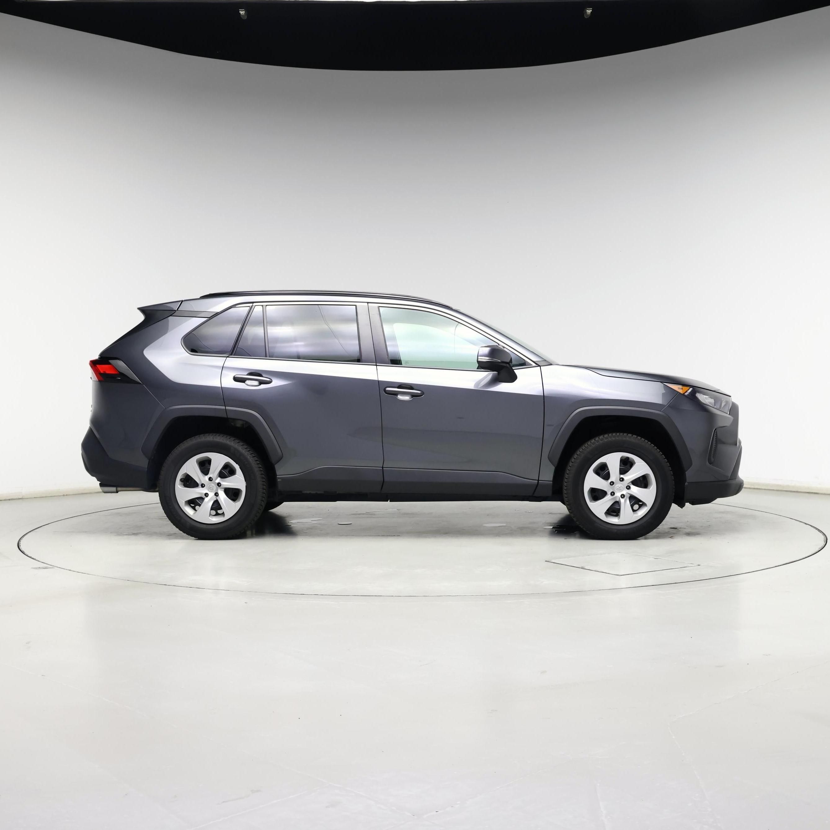Thumbnail: 2021 Toyota RAV4 - 7