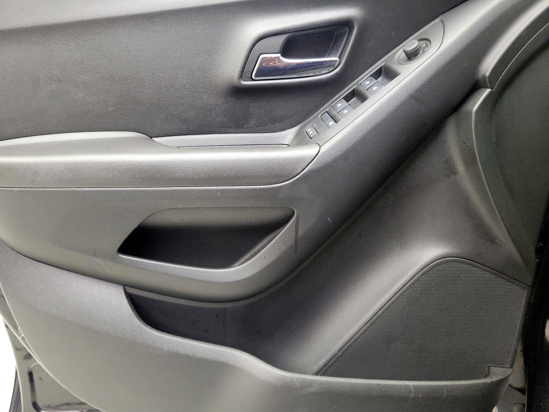 Thumbnail: 2019 Chevrolet Trax - 12