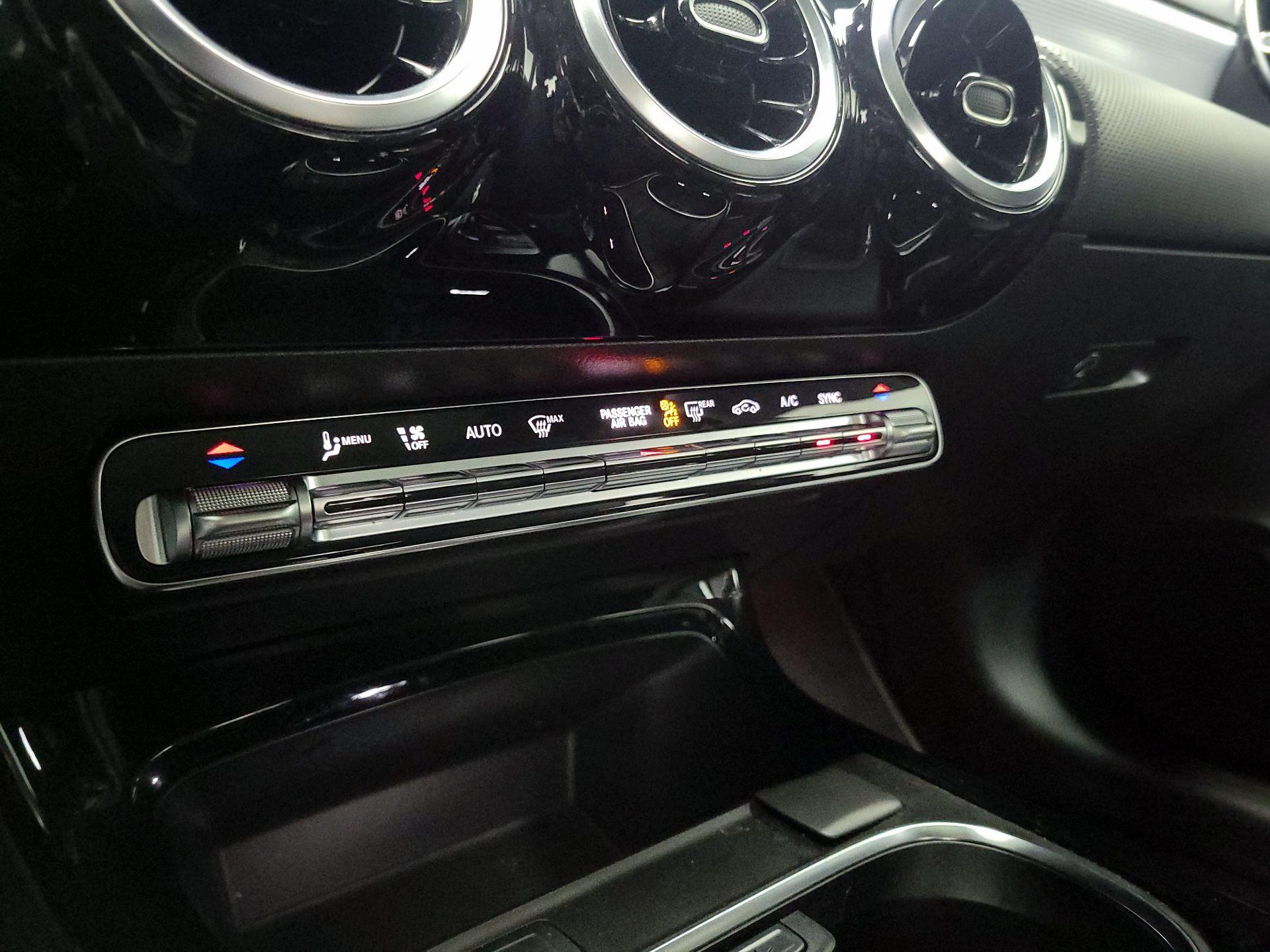 Thumbnail: 2020 Mercedes-Benz A-Class - 16