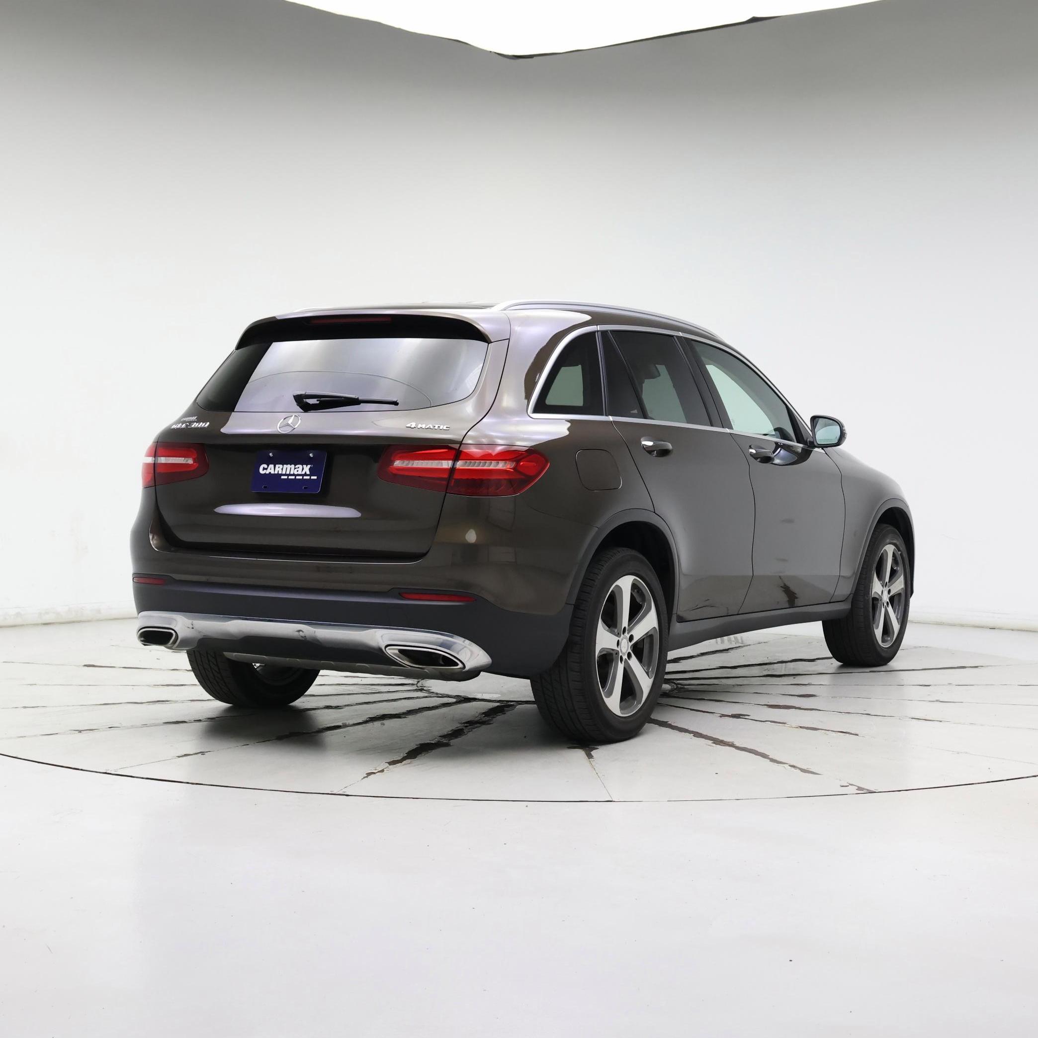 Thumbnail: 2016 Mercedes-Benz GLC - 8
