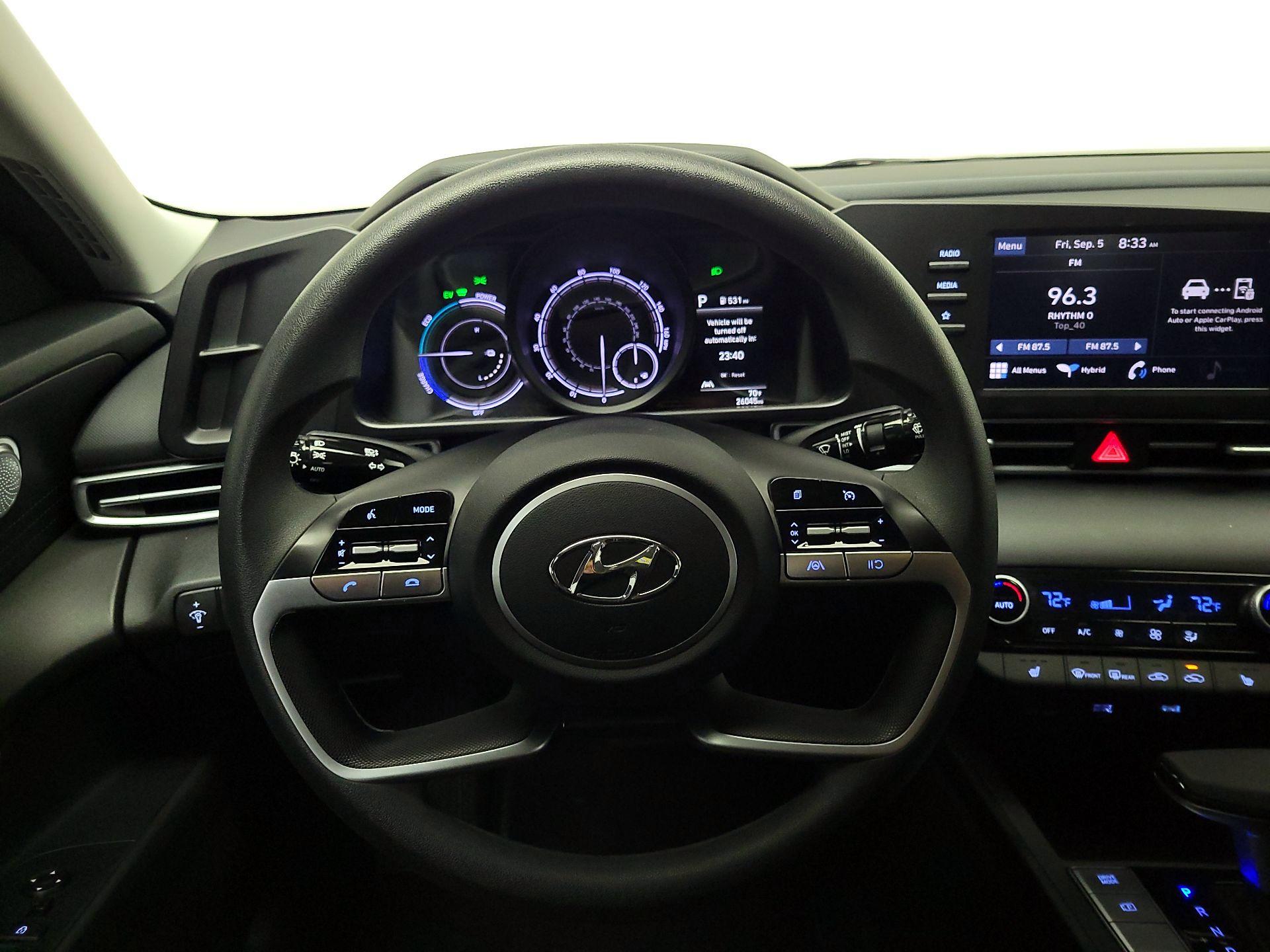 Thumbnail: 2023 Hyundai Elantra - 10