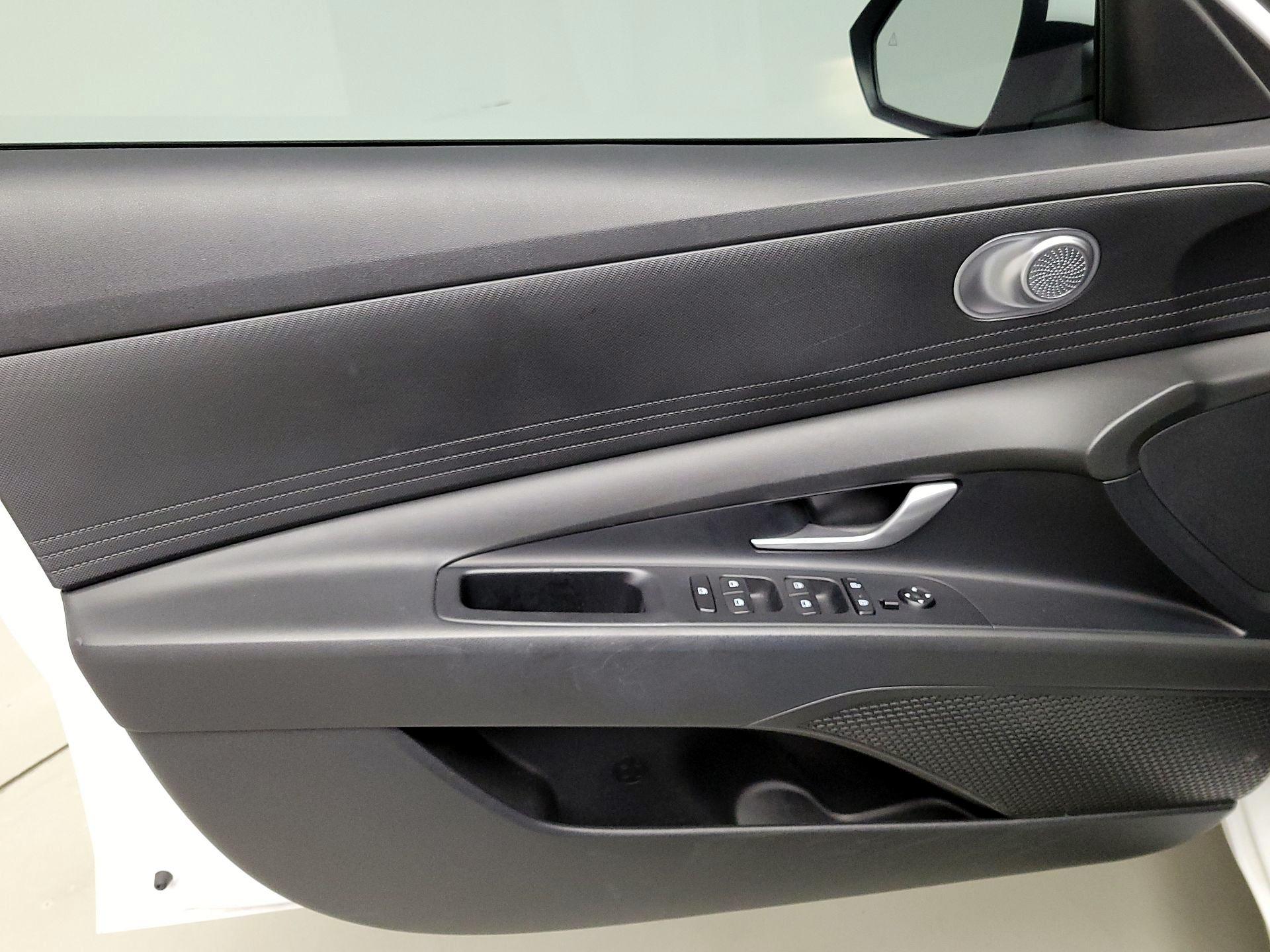 Thumbnail: 2023 Hyundai Elantra - 12