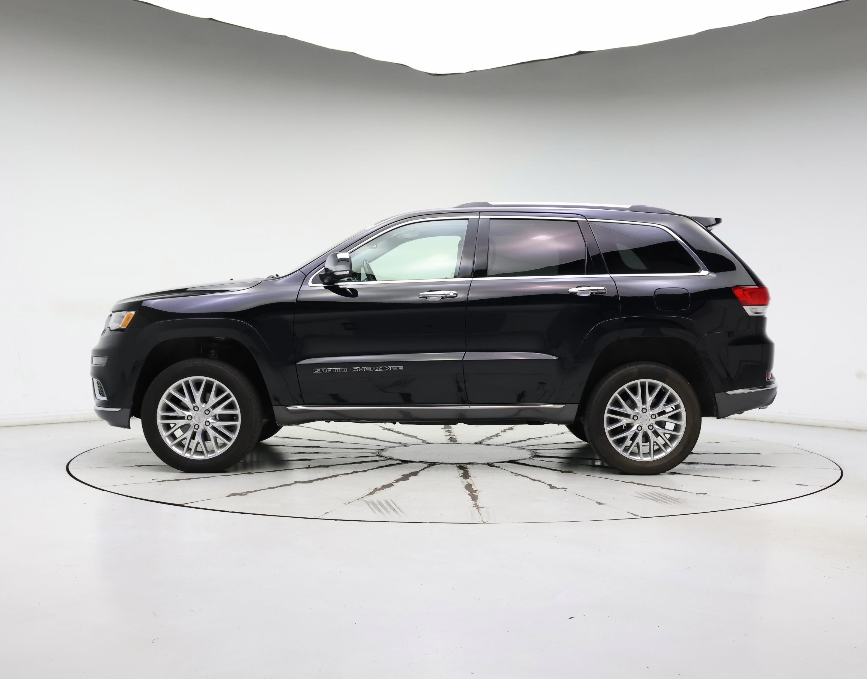 Thumbnail: 2018 Jeep Grand Cherokee - 3