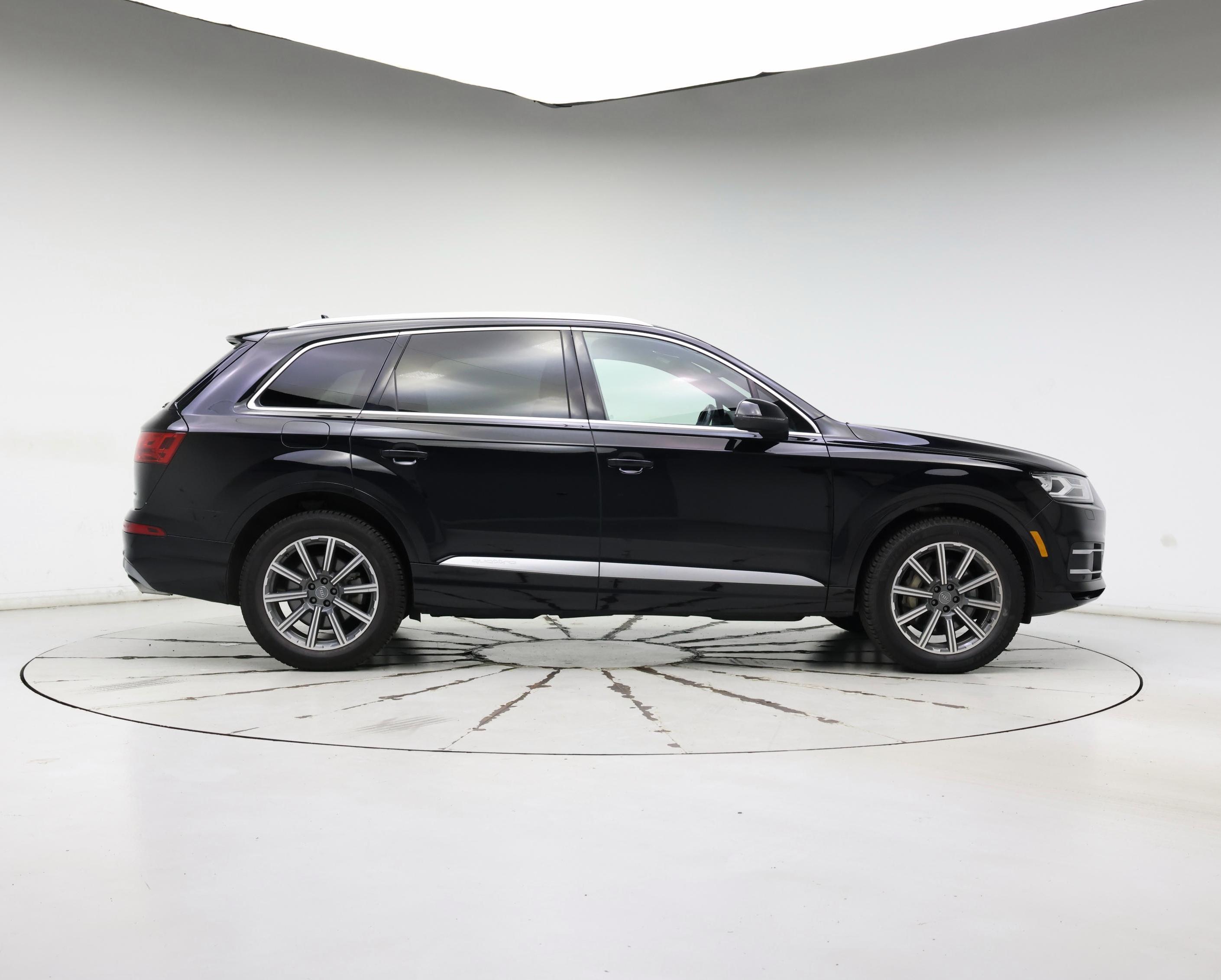 Thumbnail: 2018 Audi Q7 - 7