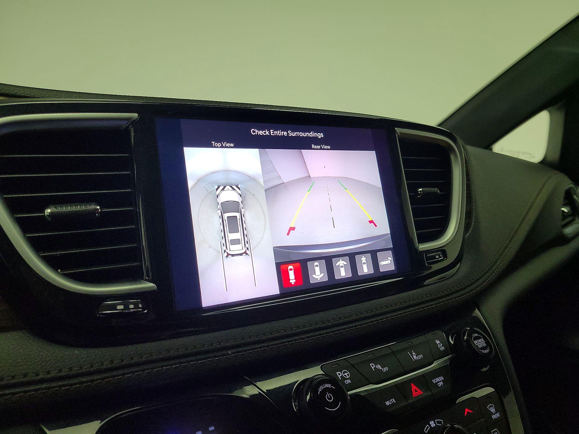 Thumbnail: 2021 Chrysler Pacifica - 15