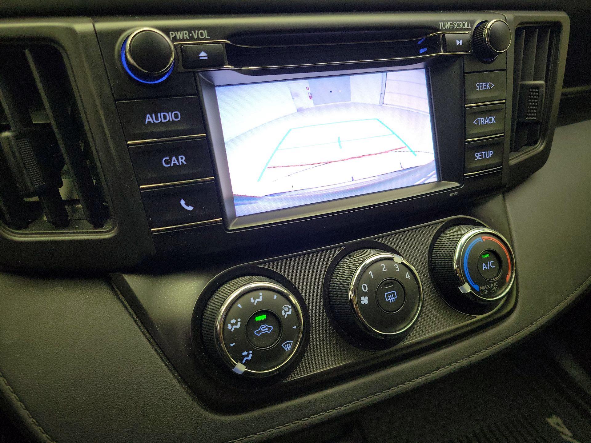 Thumbnail: 2018 Toyota RAV4 - 14