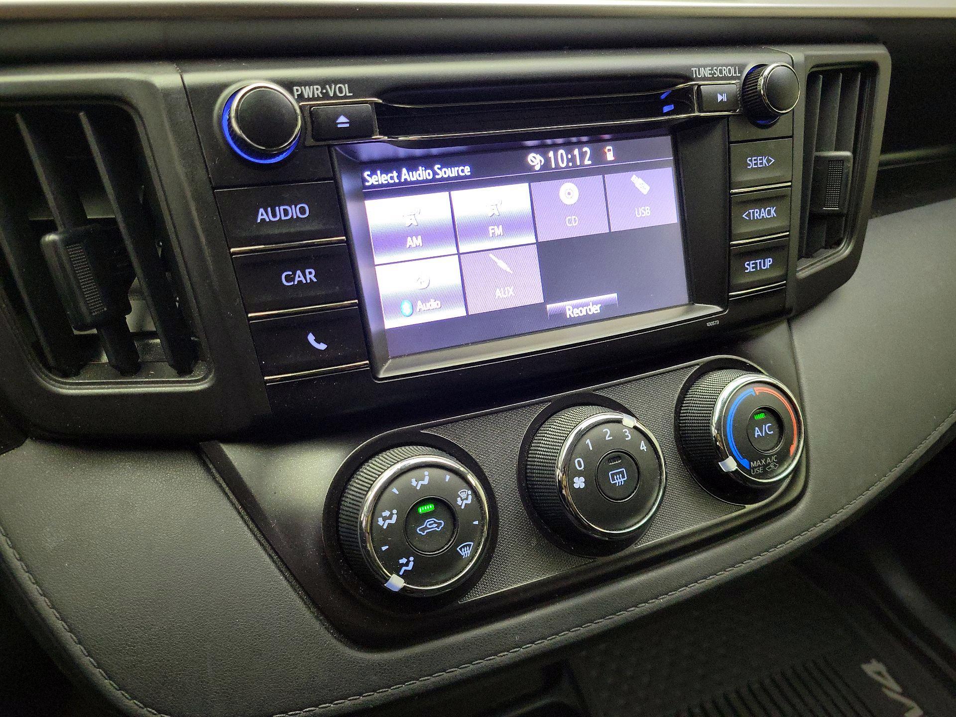 Thumbnail: 2018 Toyota RAV4 - 15