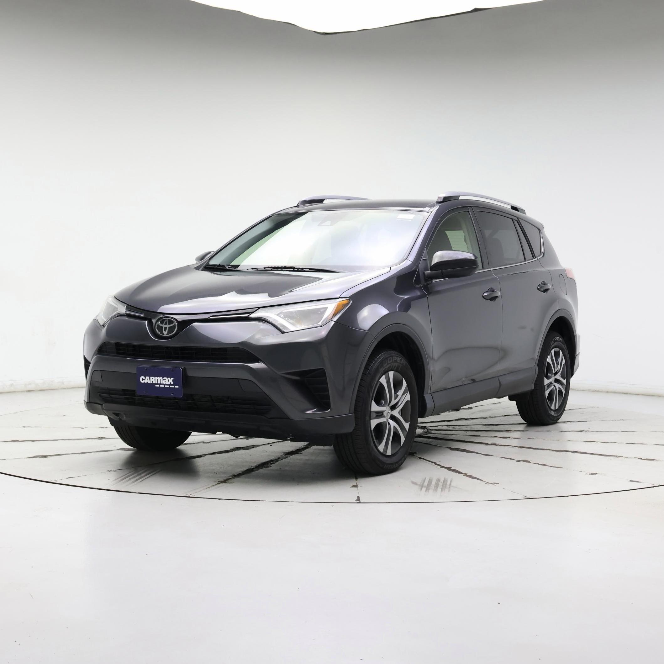 Thumbnail: 2018 Toyota RAV4 - 4