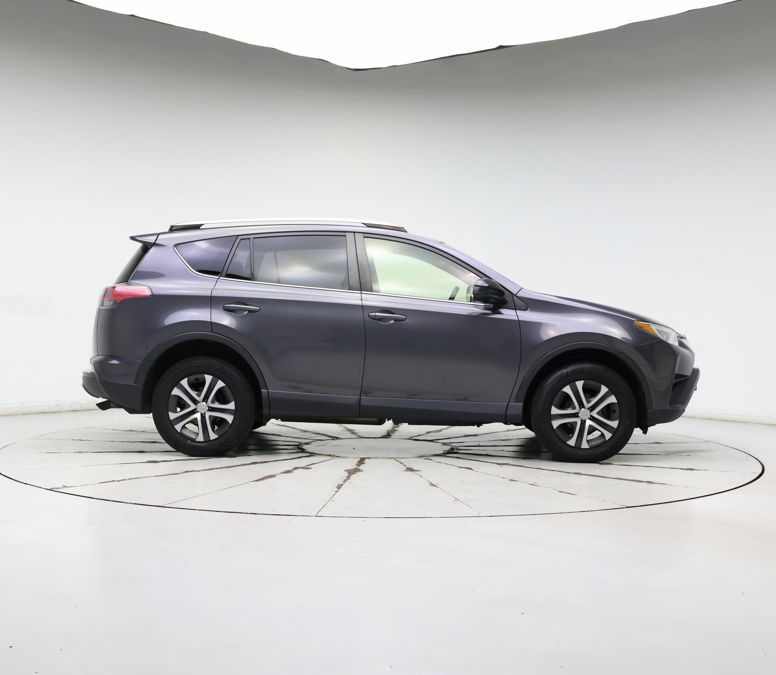 Thumbnail: 2018 Toyota RAV4 - 7