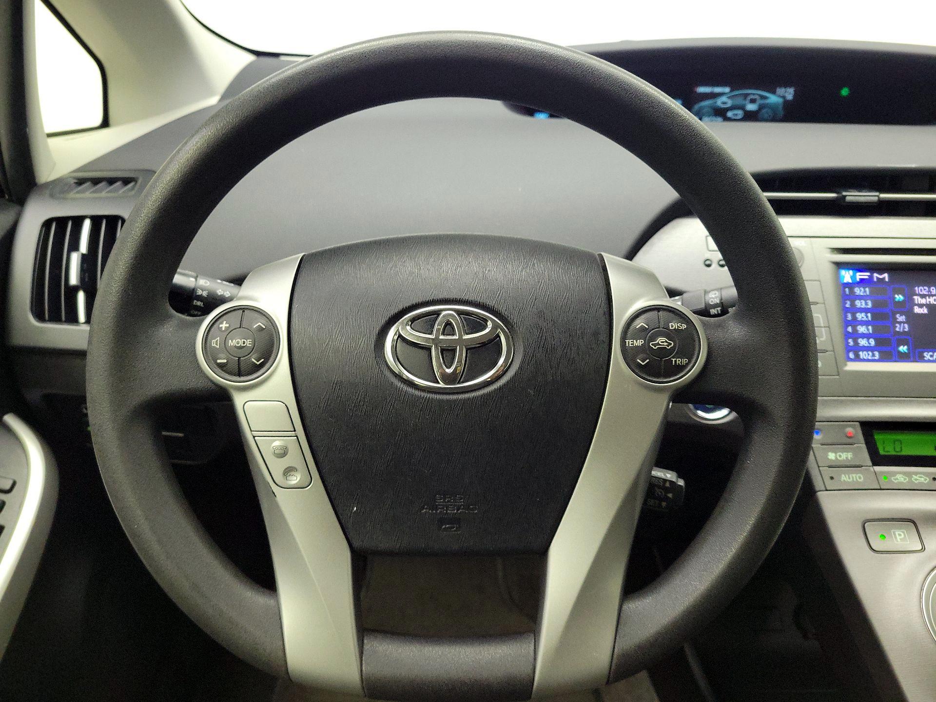 Thumbnail: 2015 Toyota Prius - 10