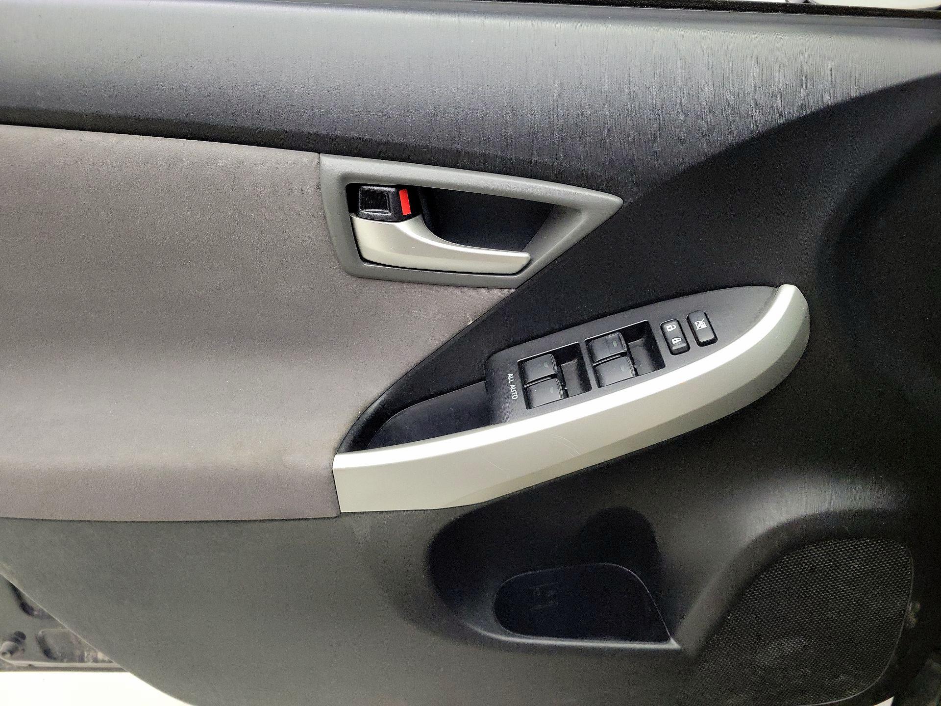 Thumbnail: 2015 Toyota Prius - 12