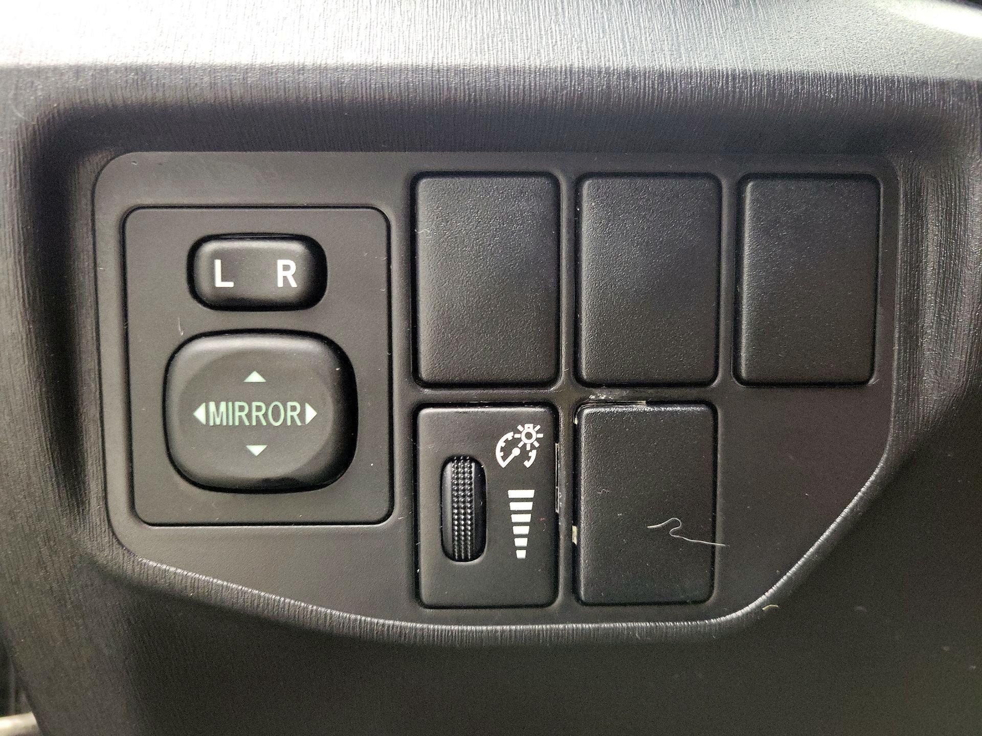 Thumbnail: 2015 Toyota Prius - 13